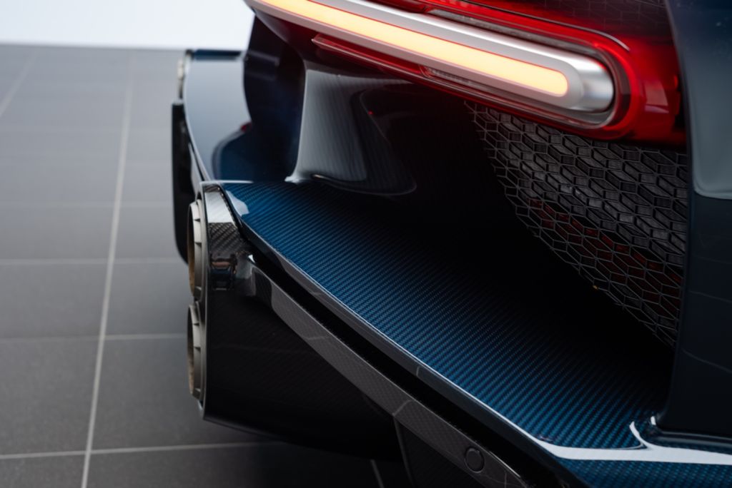2023 Bugatti Chiron Super Sport, 7/12