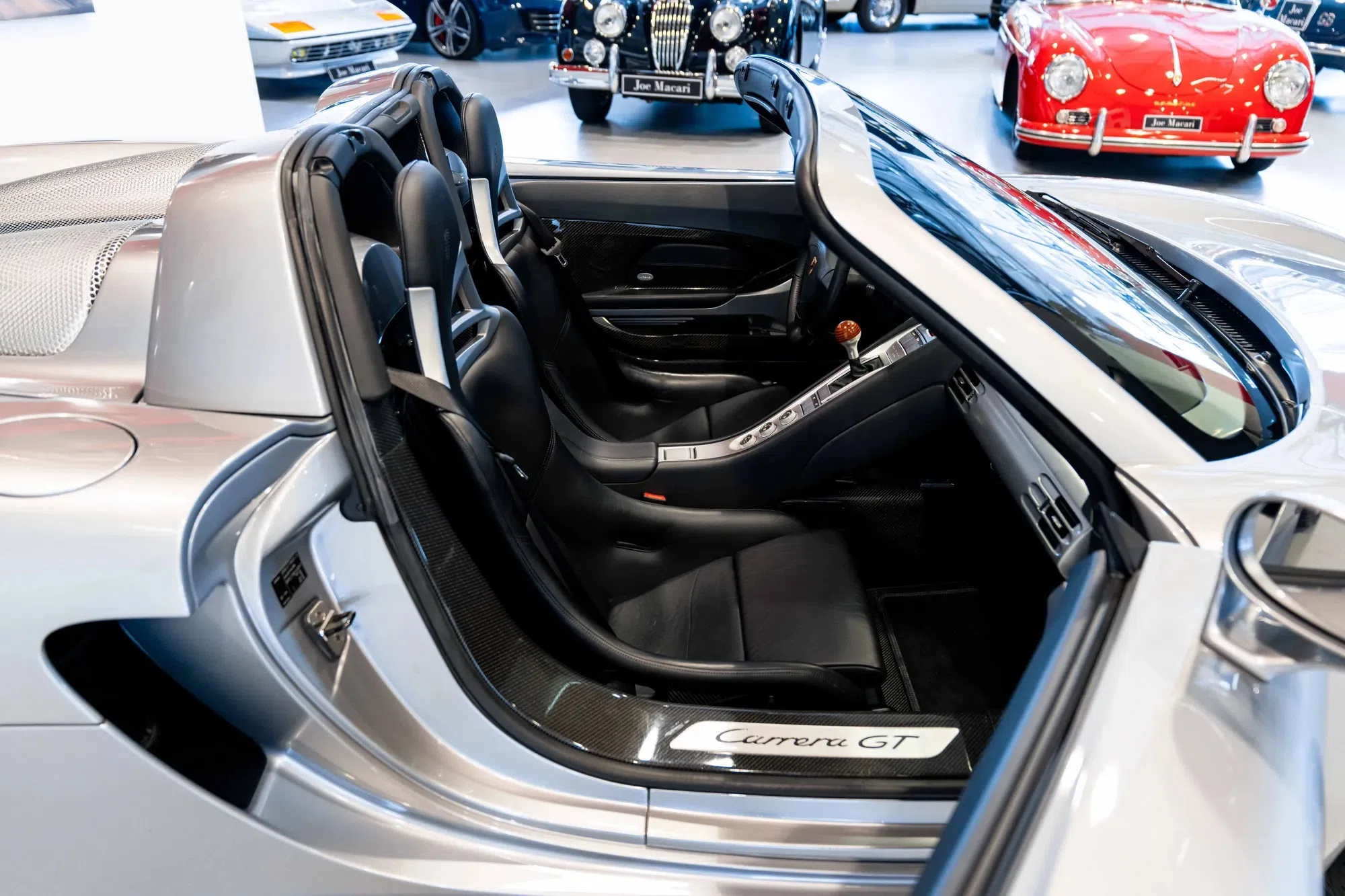 2005 Porsche Carrera GT interior, Natural Black leather