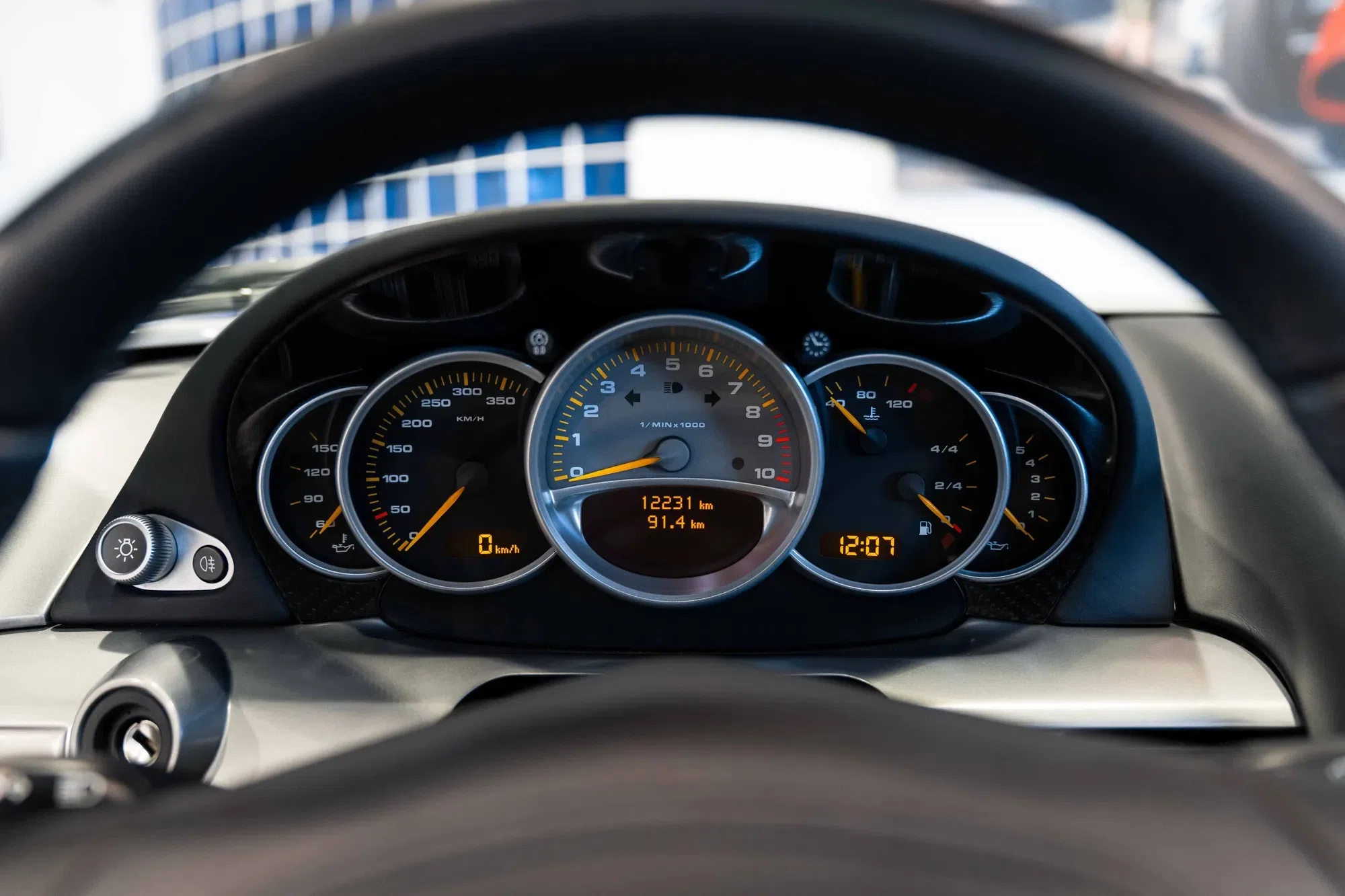 2005 Porsche Carrera GT interior, Natural Black leather
