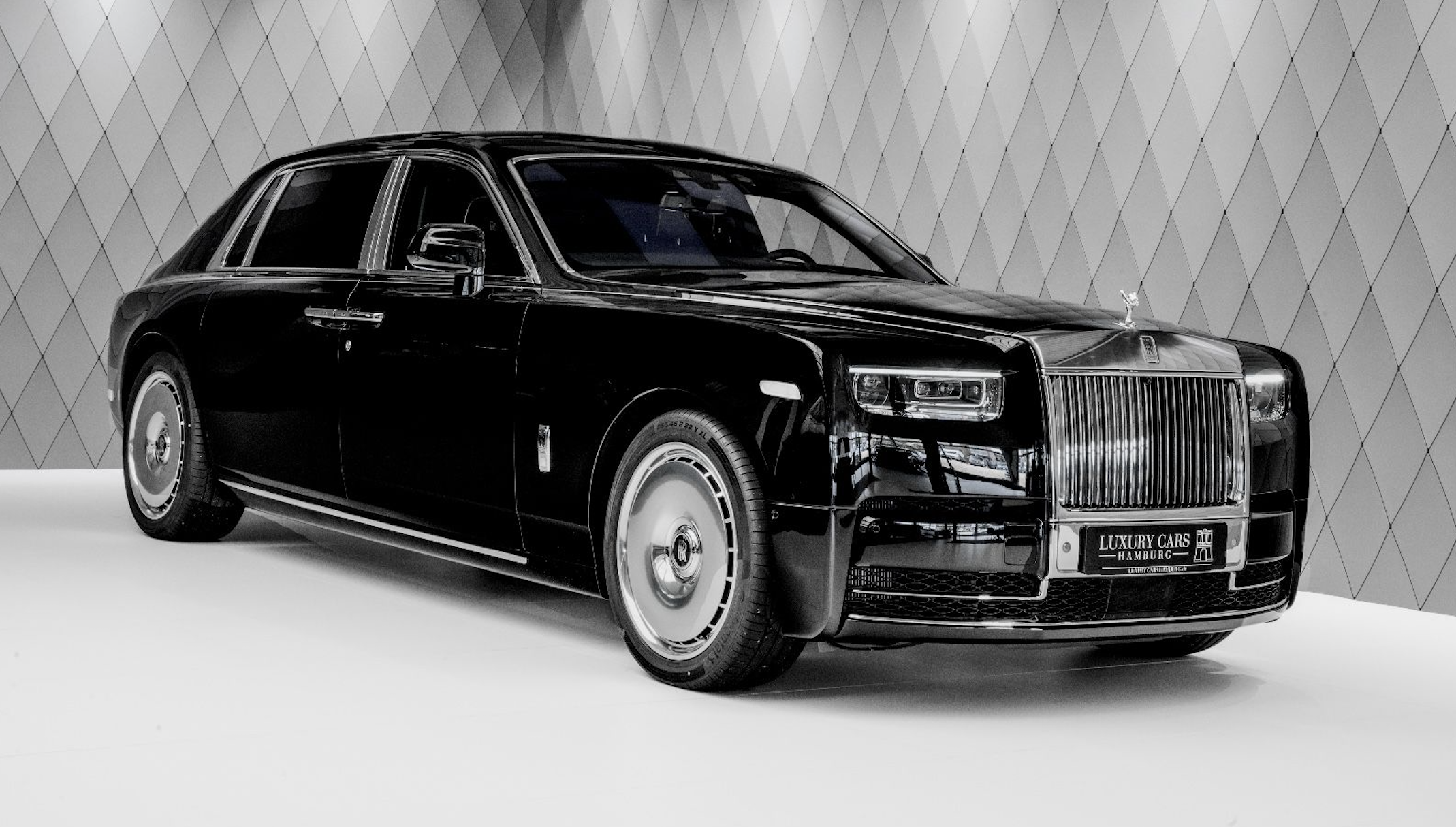 2024 Rolls-Royce Phantom EWB
