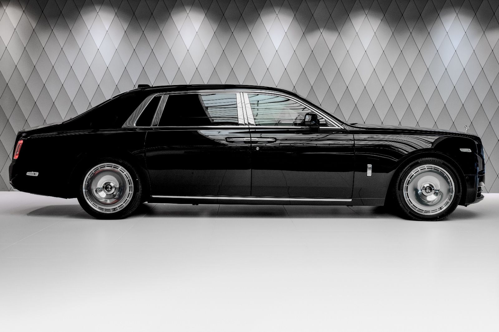 2024 Rolls-Royce Phantom EWB, 3/20