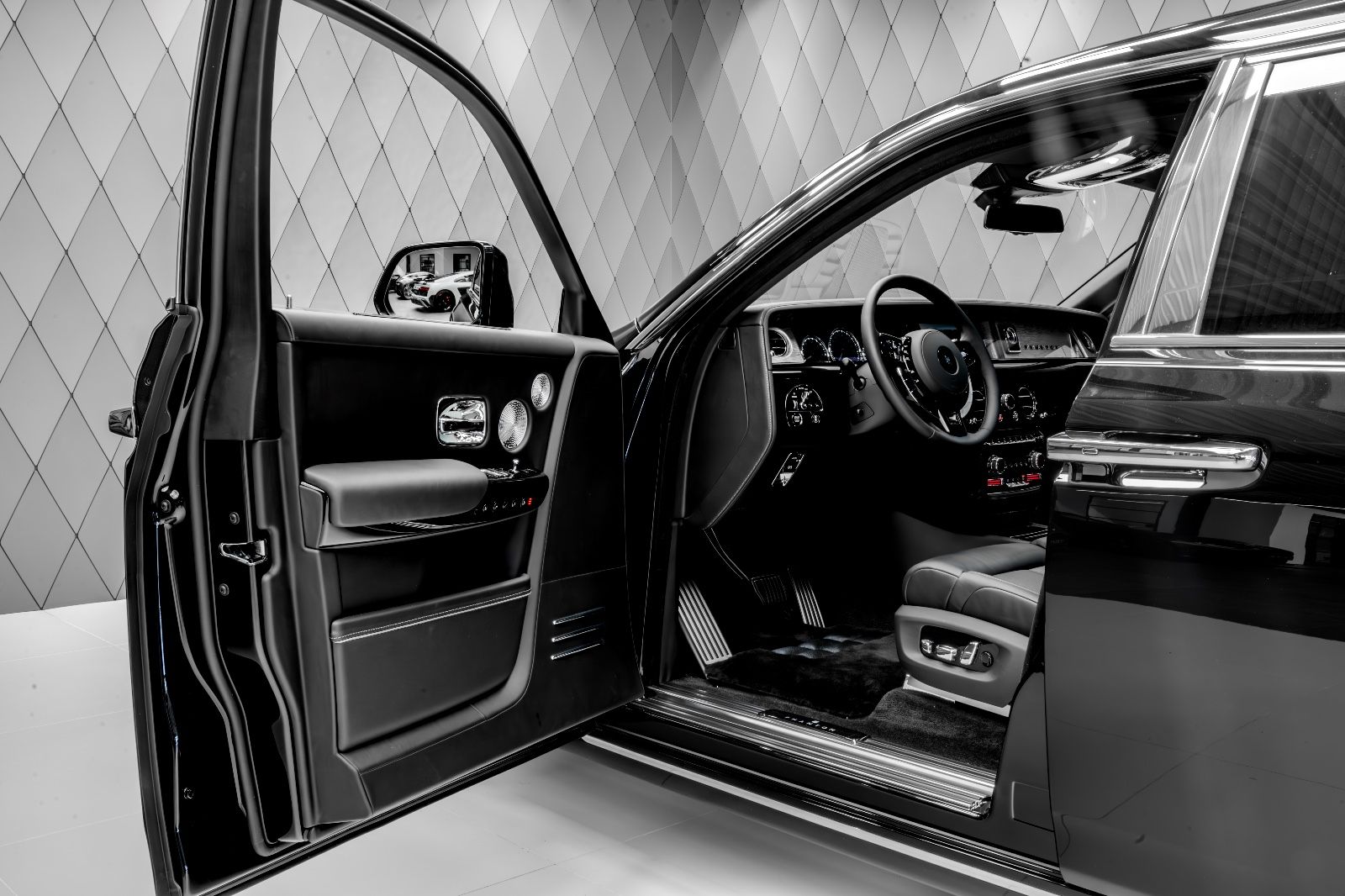 2024 Rolls-Royce Phantom EWB, 10/20