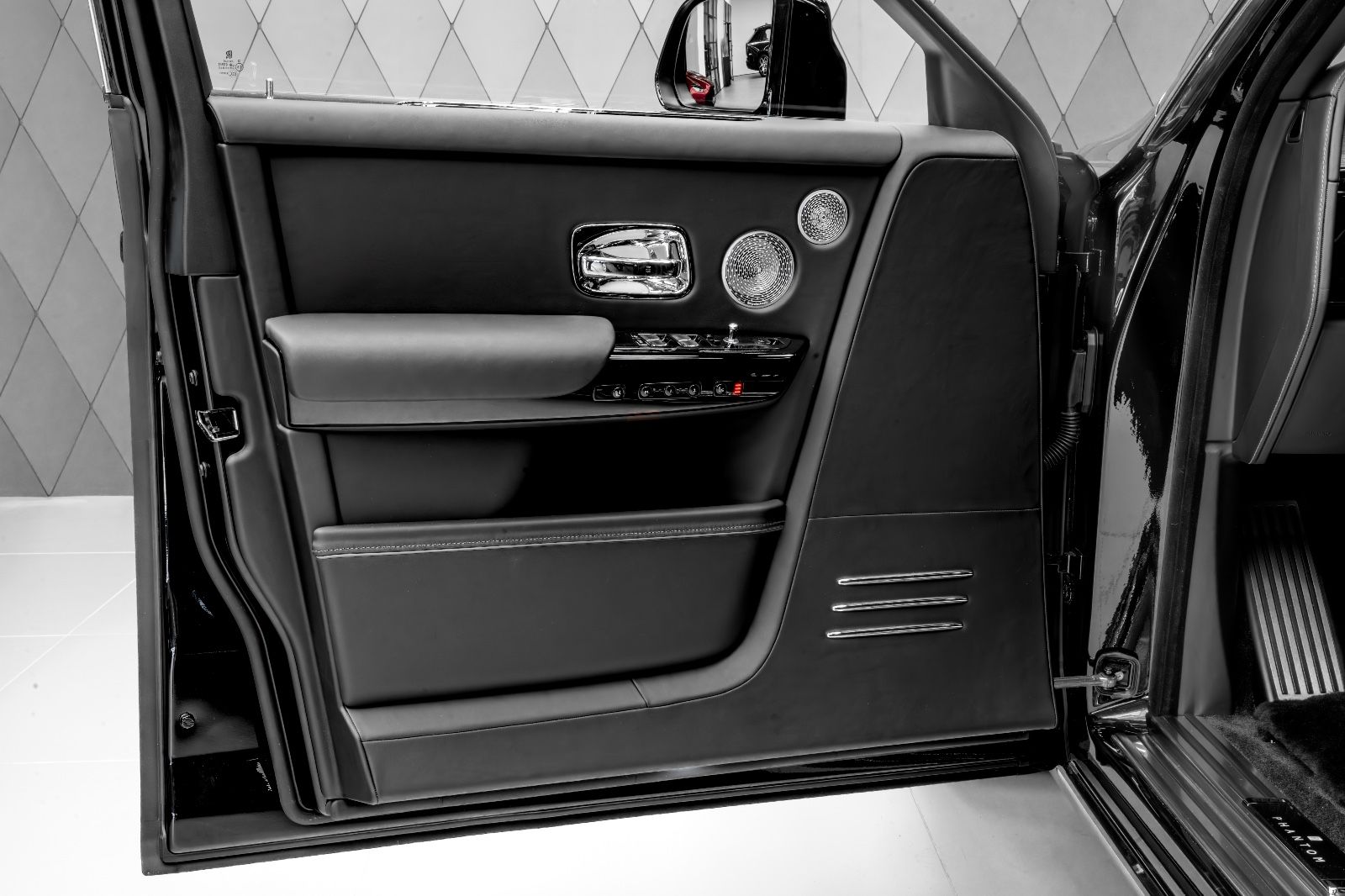 2024 Rolls-Royce Phantom EWB, 11/20