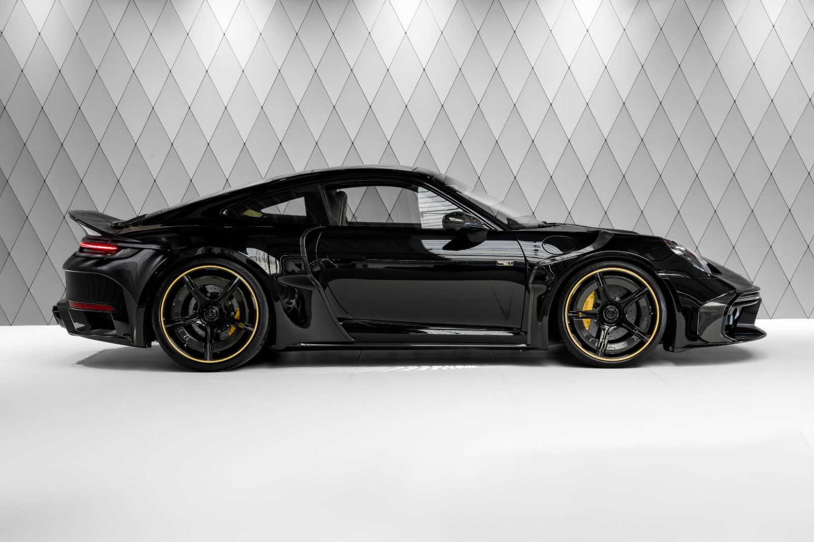 2024 BRABUS 900 Rocket R, 3/20