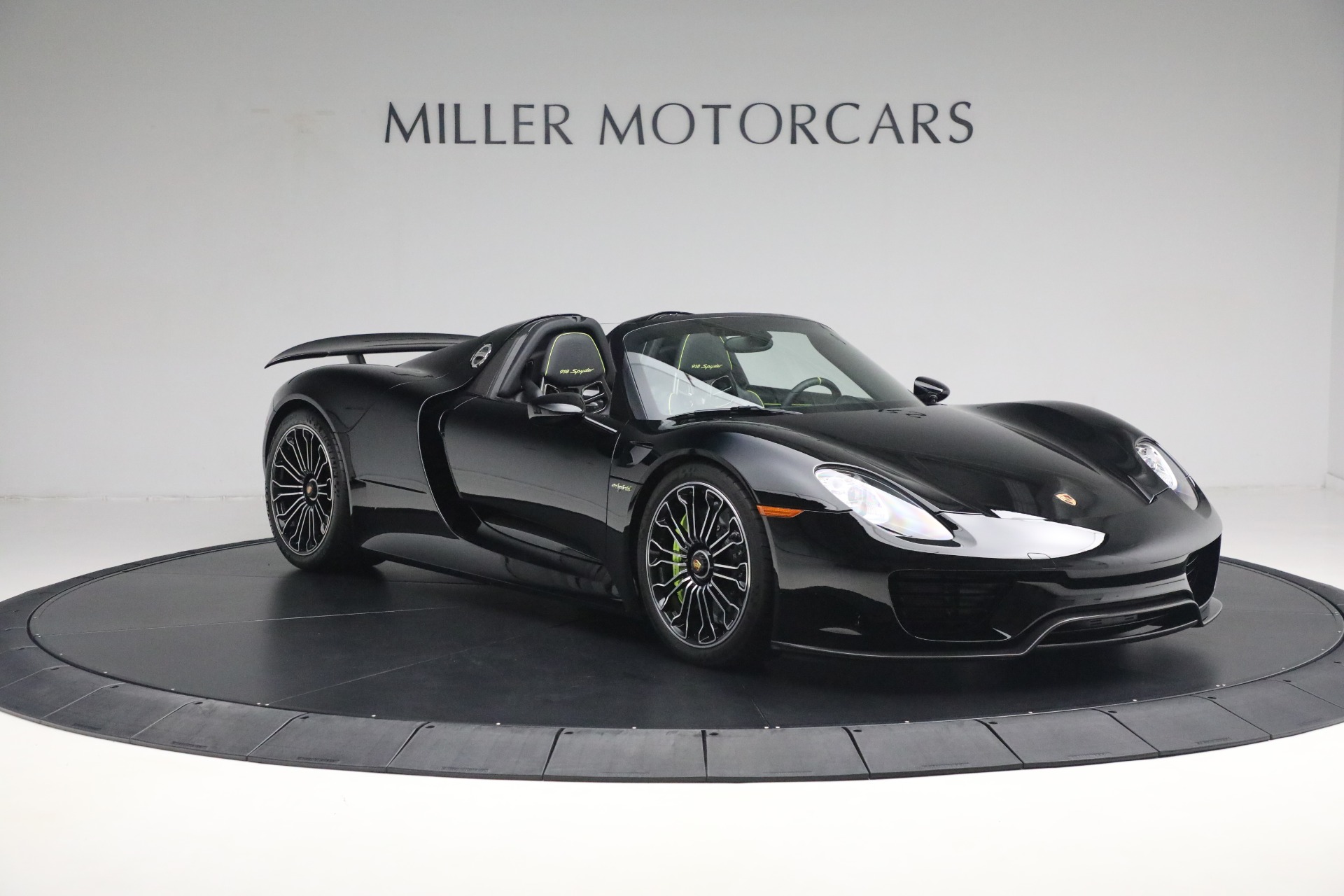 2015 Porsche 918 Spyder, 2/20