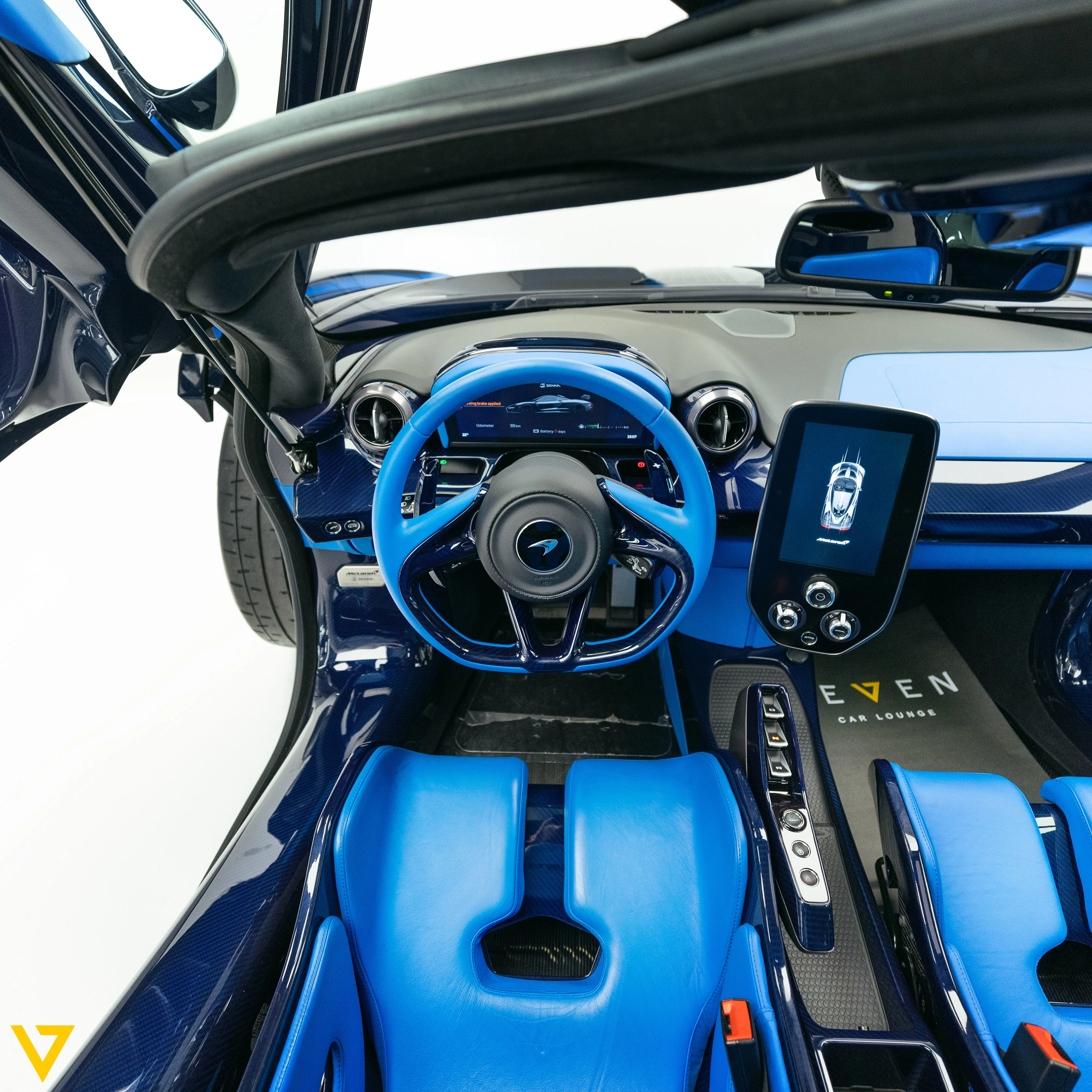 2019 McLaren Senna interior, dashboard