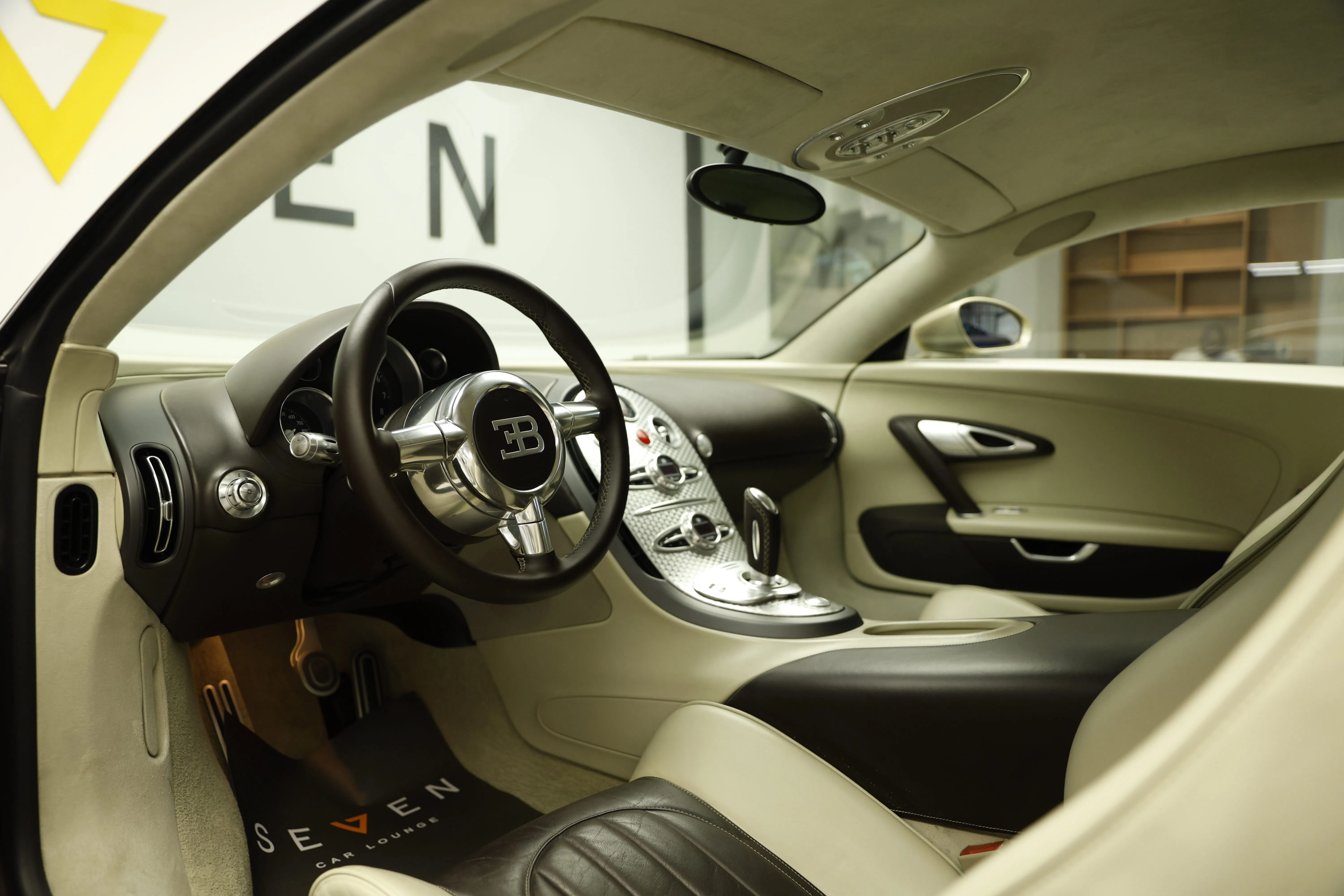 2008 Bugatti Veyron interior