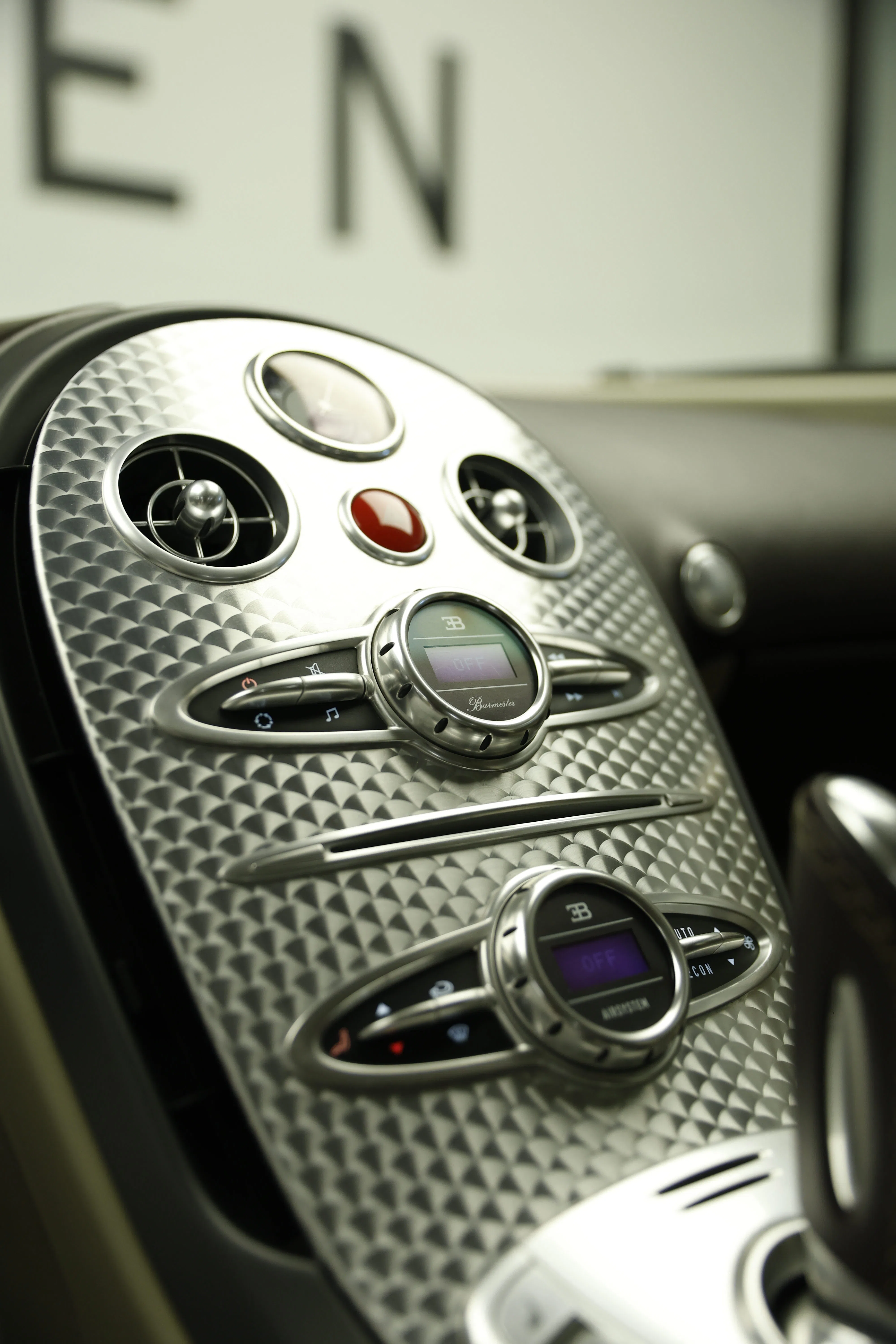 2008 Bugatti Veyron interior