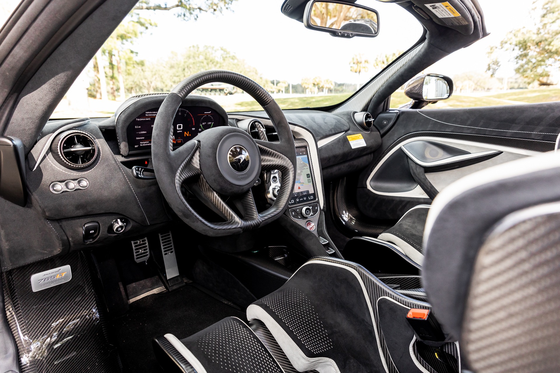 2022 McLaren 765LT Spider XP, 19/20