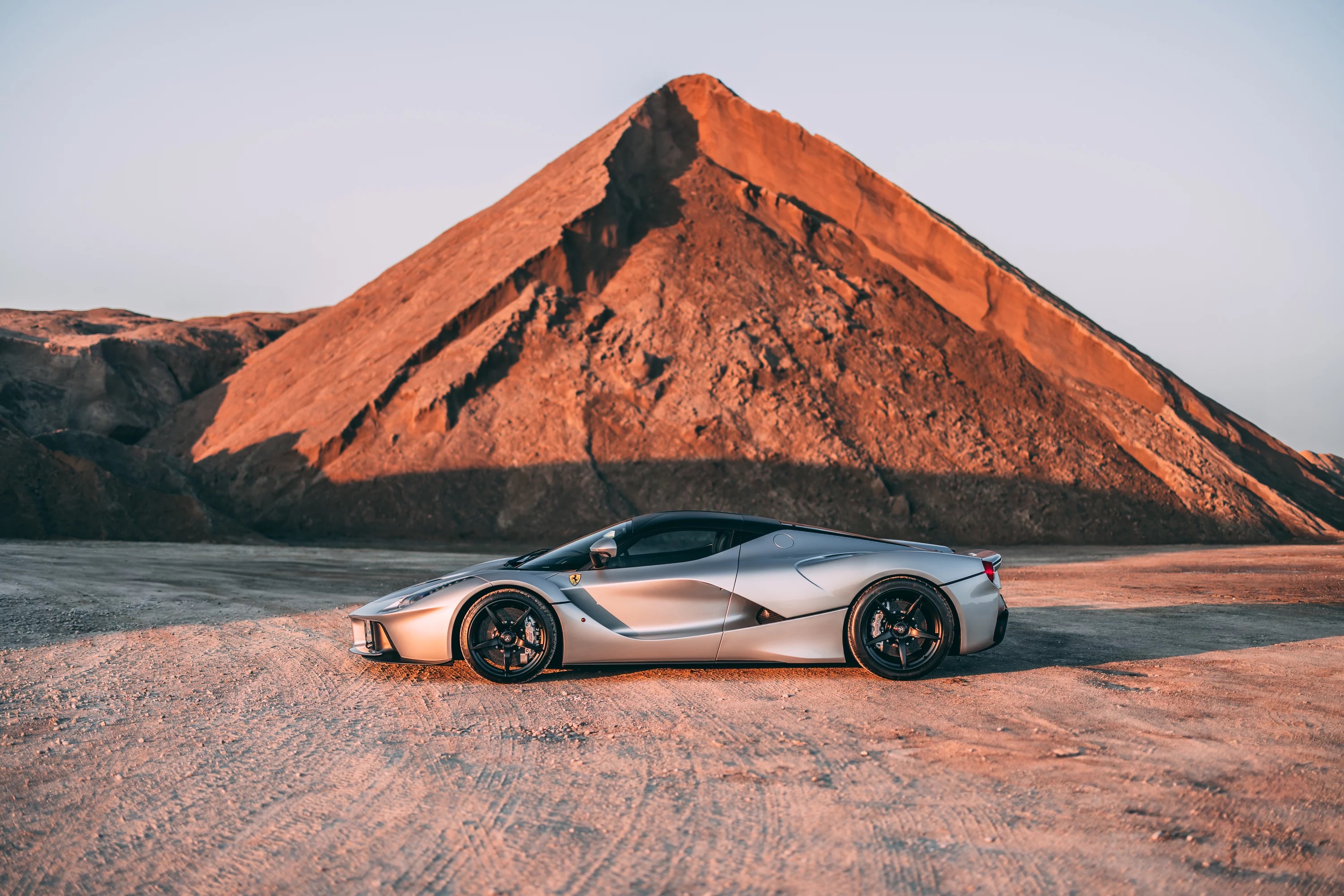 2015 Ferrari LaFerrari, 4/6