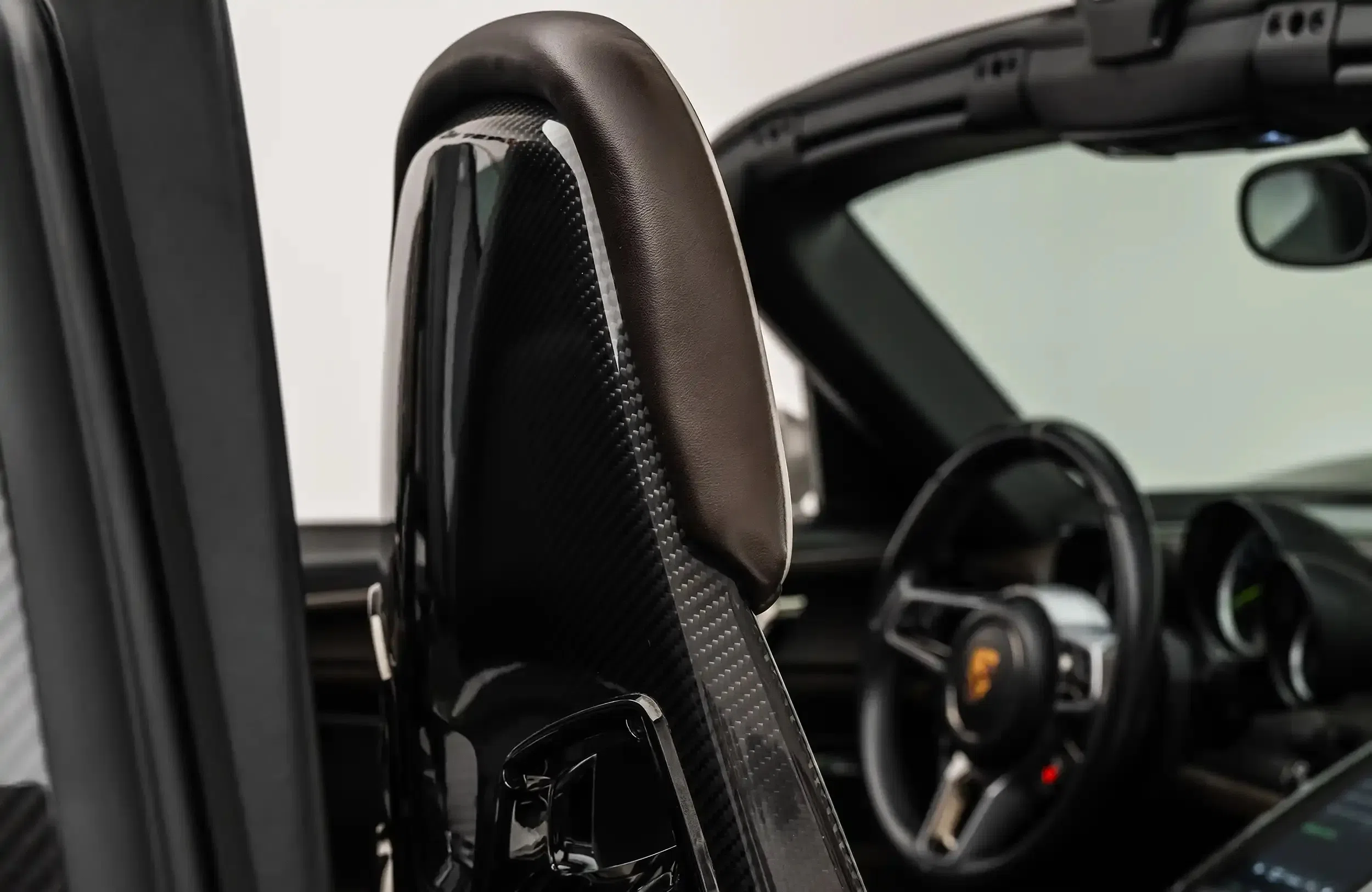 2015 Porsche 918 Spyder interior