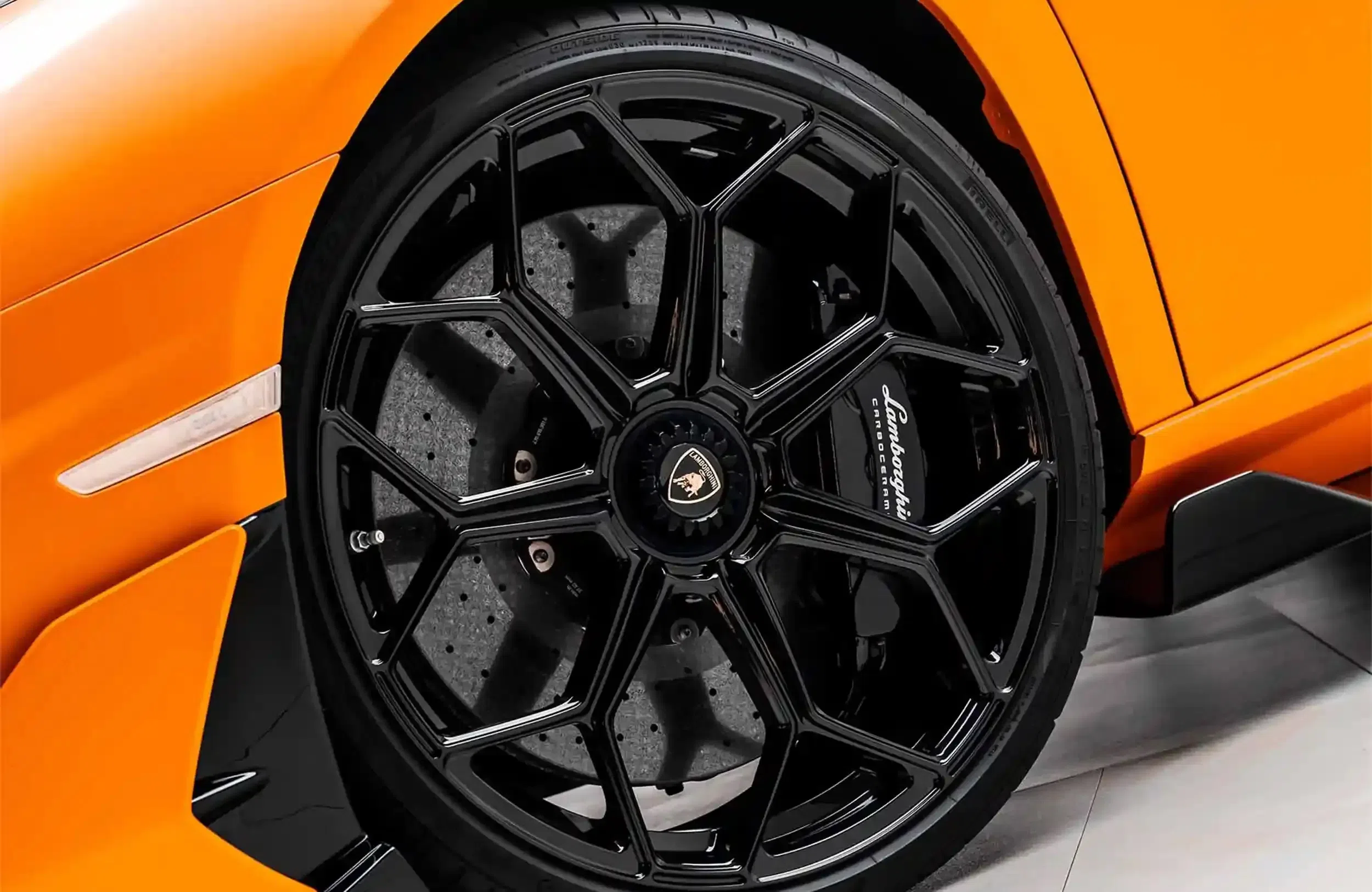 2021 Lamborghini Aventador SVJ Roadster wheel