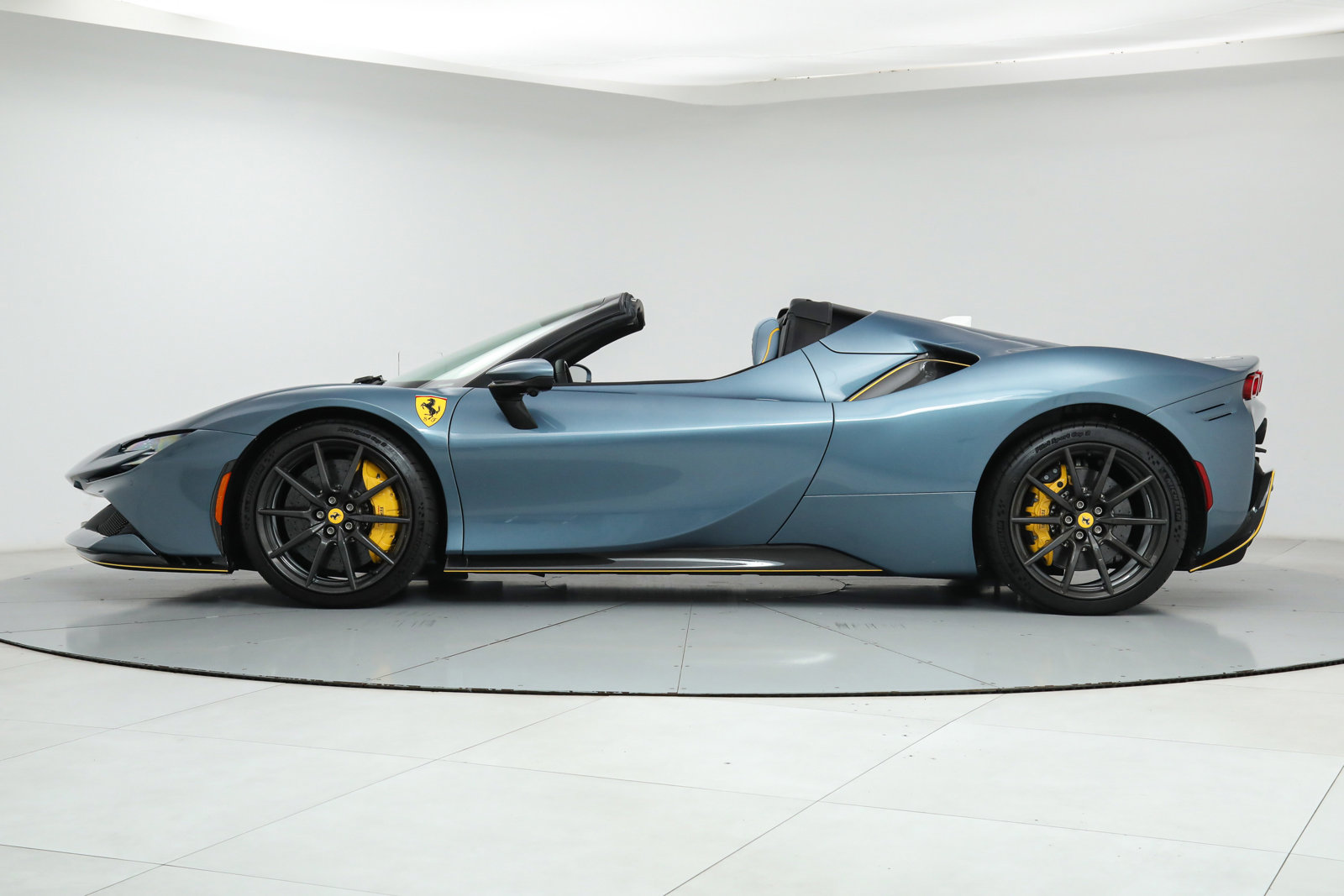 2023 Ferrari SF90 Spider, 19/20