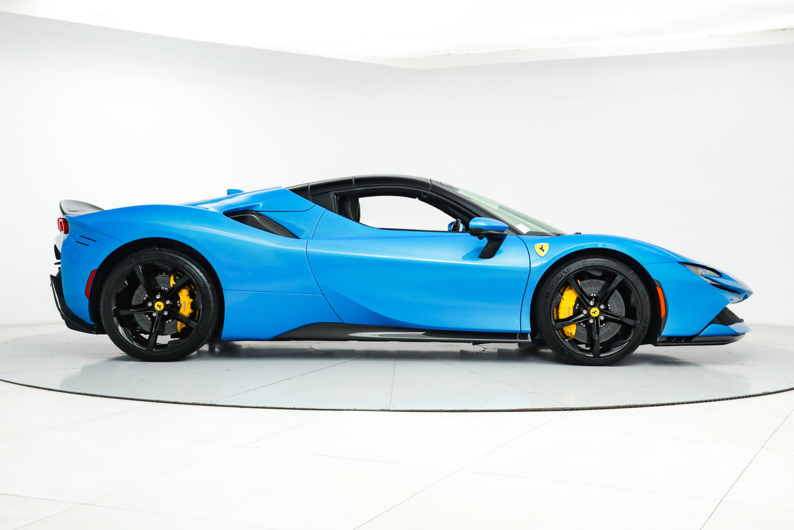 2023 SF90 Spider, 9/17