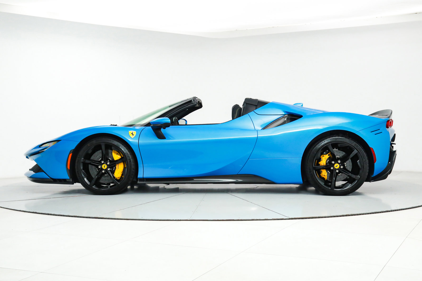 2023 SF90 Spider, 15/17