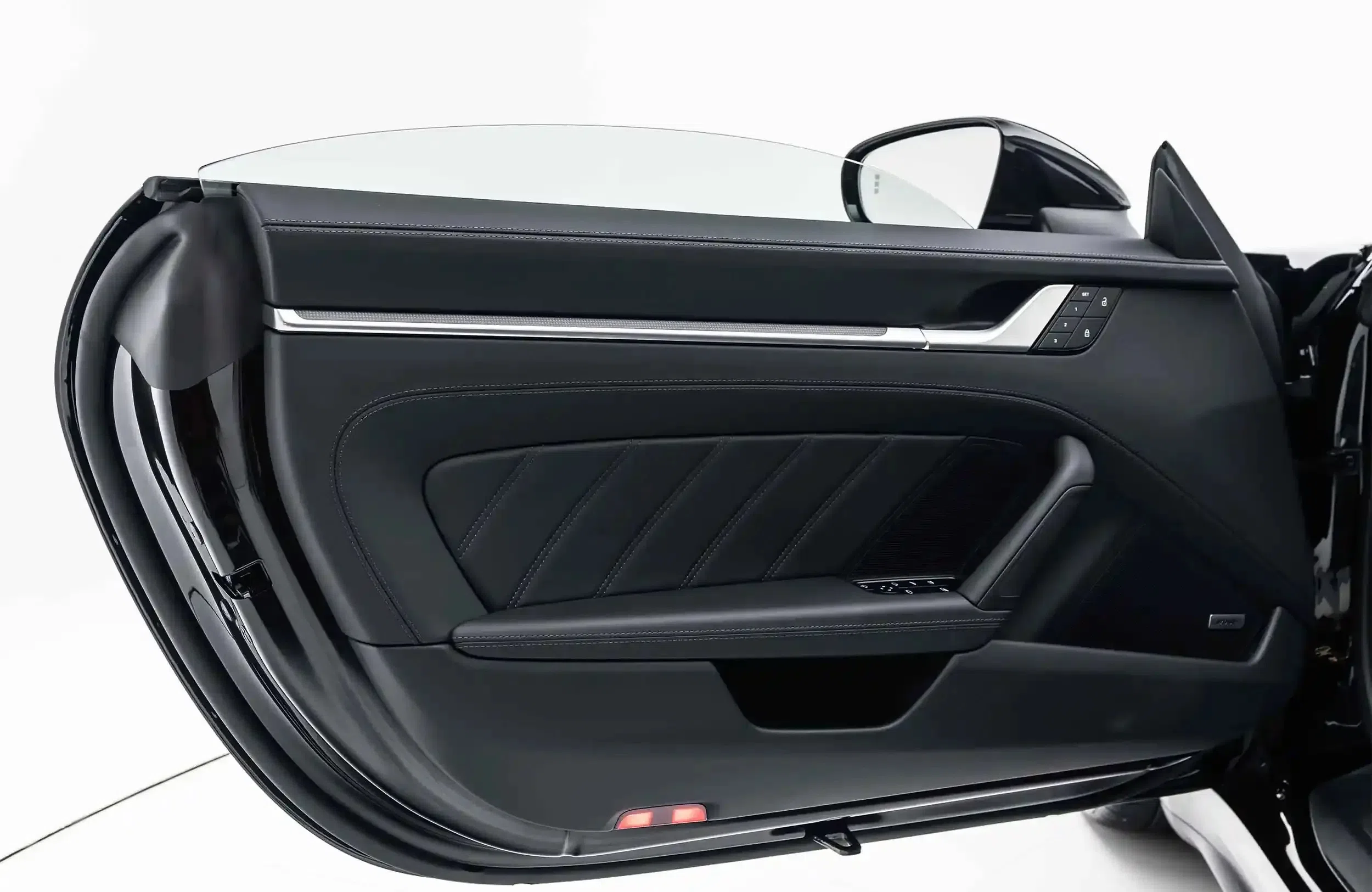 2024 Porsche 911 Turbo S Cabriolet interior, door panel