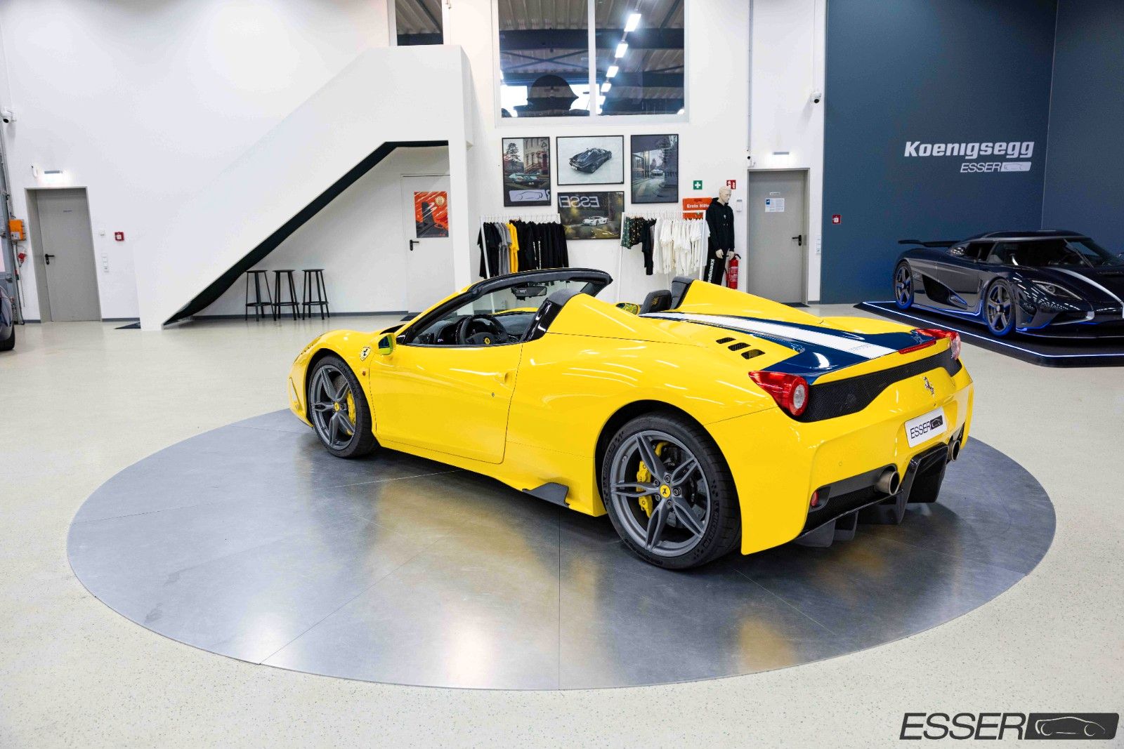 2015 Ferrari 458 Speciale A, 15/24