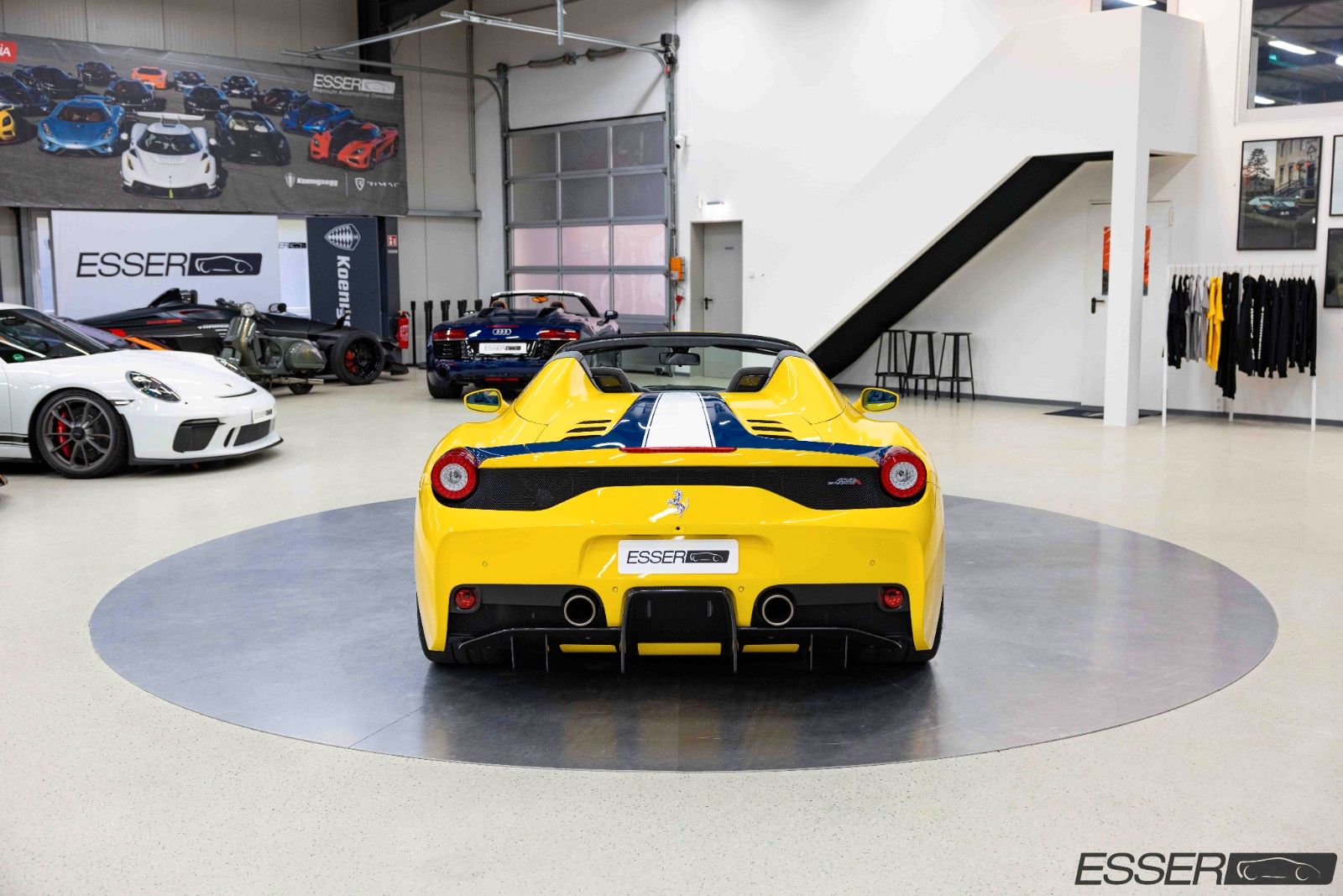 2015 Ferrari 458 Speciale A, 17/24