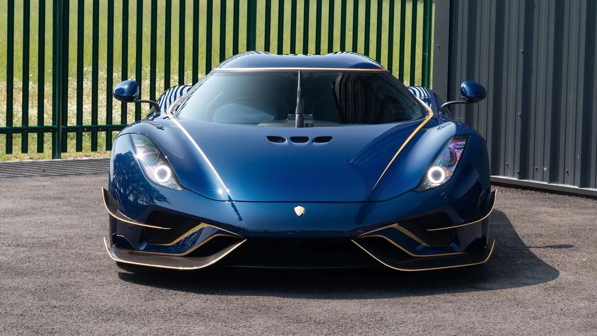 2020 Koenigsegg Regera for sale, exterior, Blue Tinted Carbon with Gold Stripes