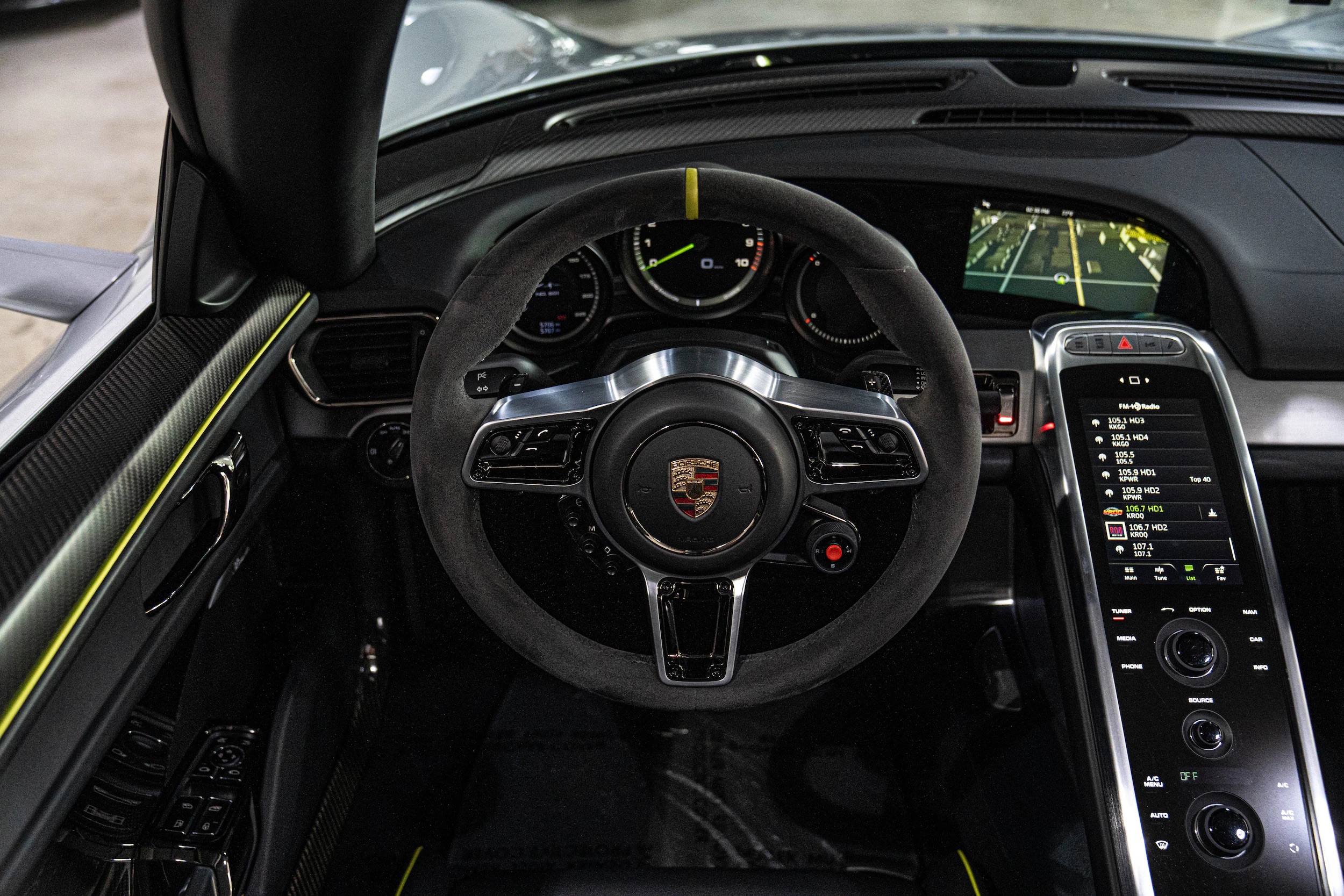 2015 Porsche 918 Spyder, 4/13