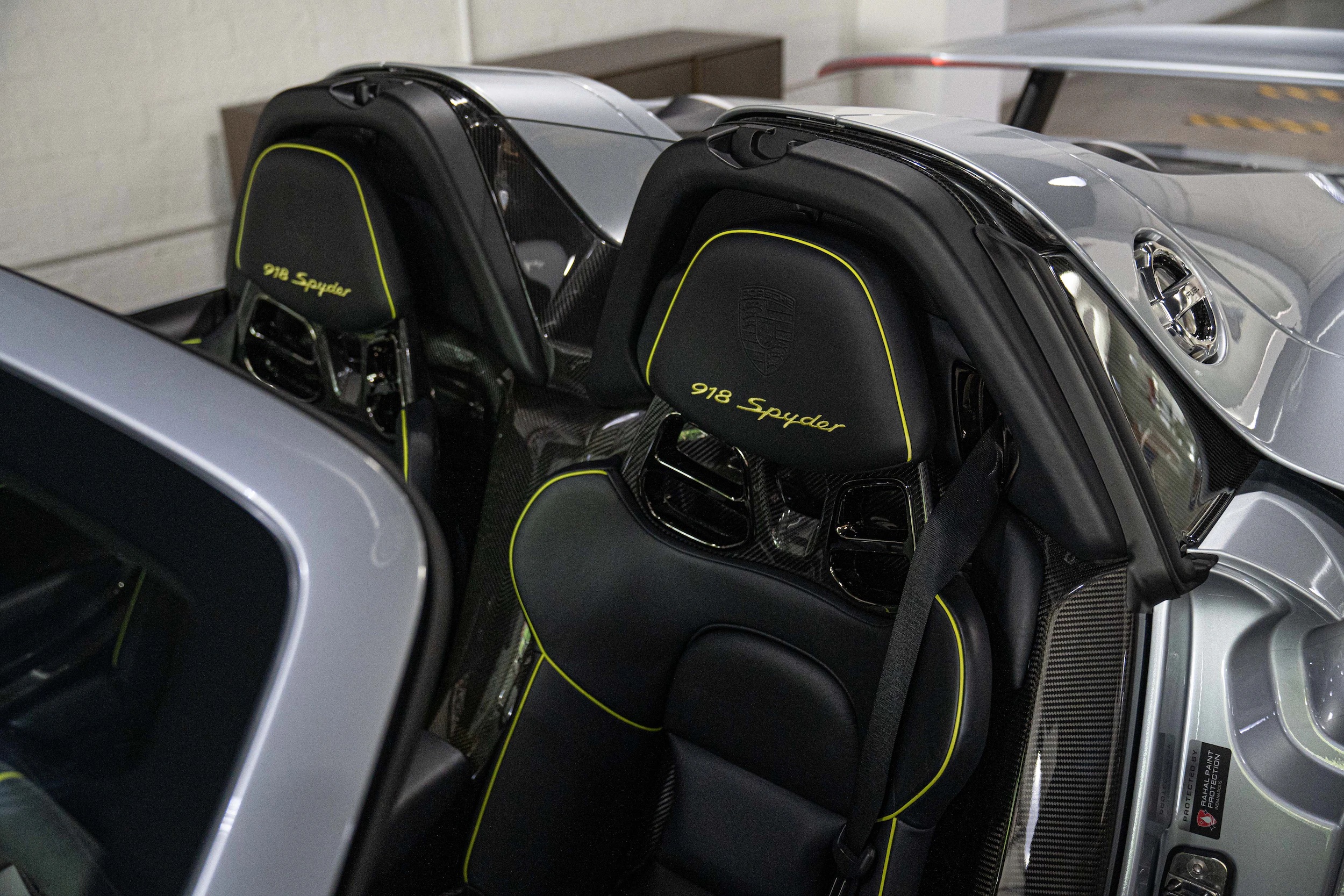 2015 Porsche 918 Spyder, 8/13