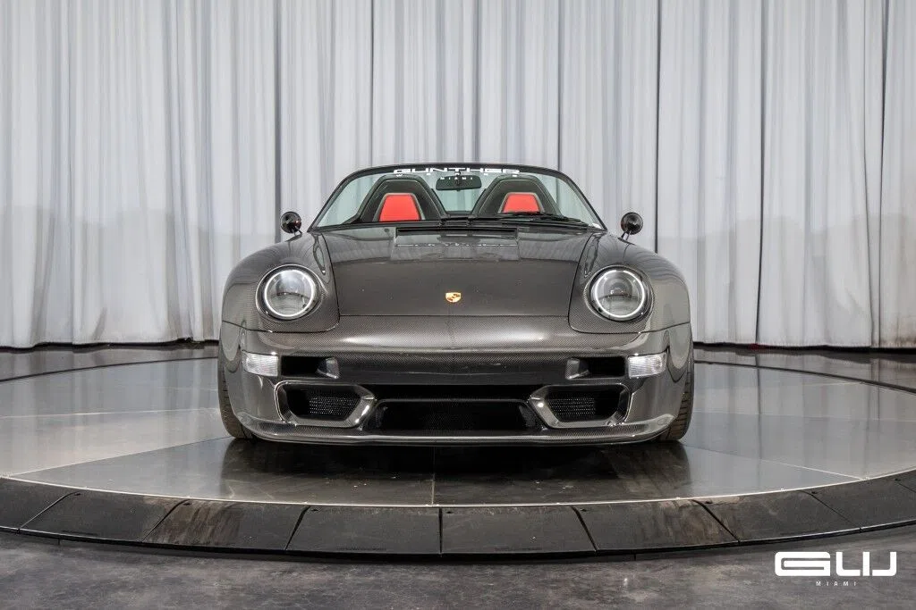 1995 Porsche 911 Remastered by Gunther Werks for sale, exterior, Exposed Carbon Fiber