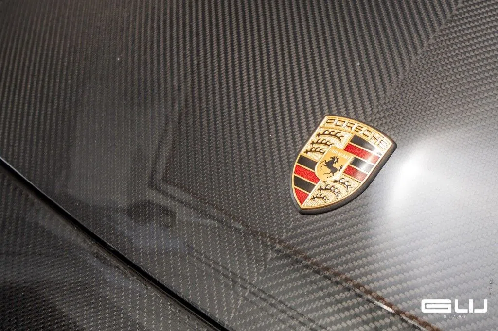 1995 Porsche 911 Remastered by Gunther Werks, detail