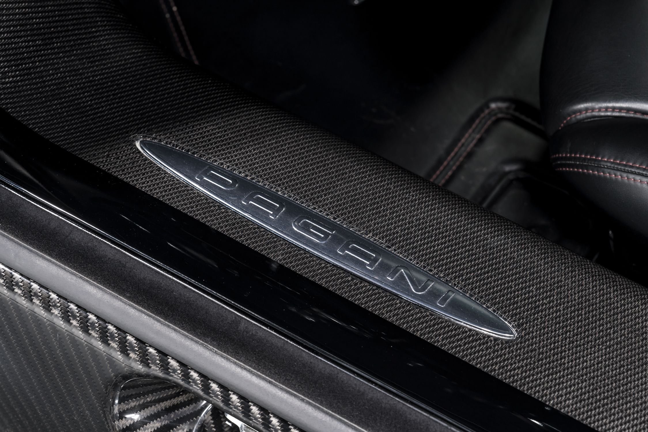 2014 Pagani Huayra Tempesta, 2/13