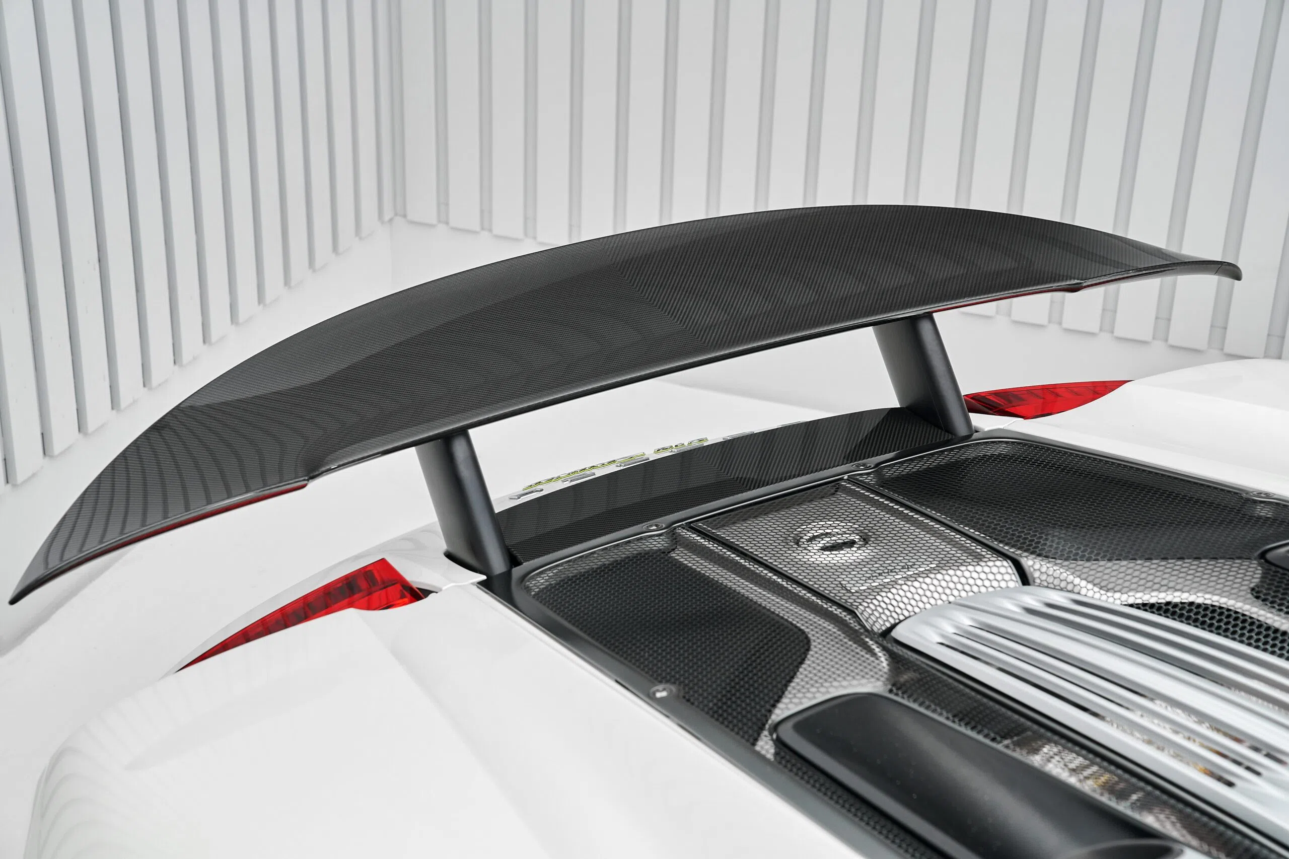 2015 Porsche 918 Spyder Weissach Package, detail