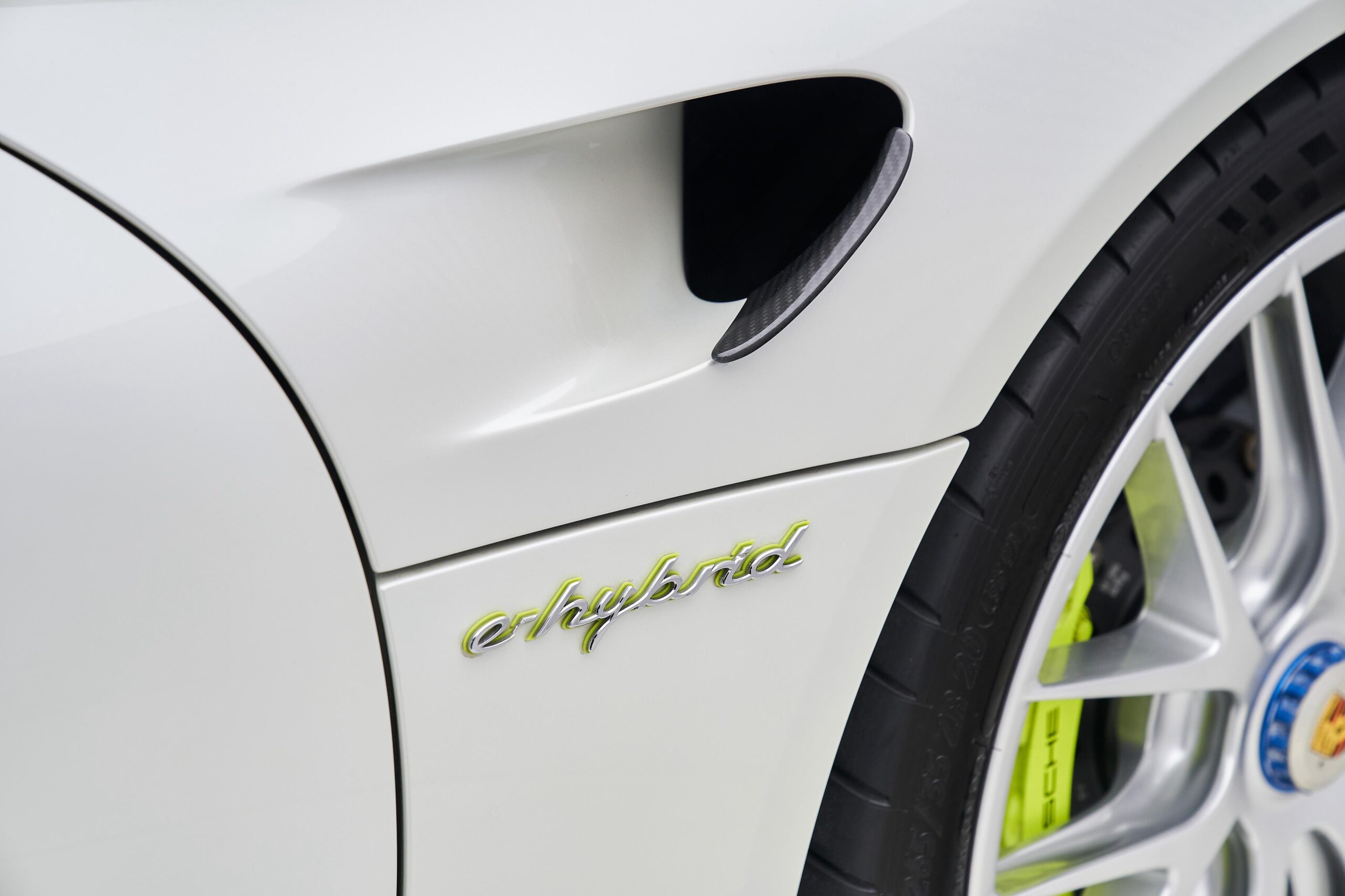 2015 Porsche 918 Spyder Weissach Package, 14/16