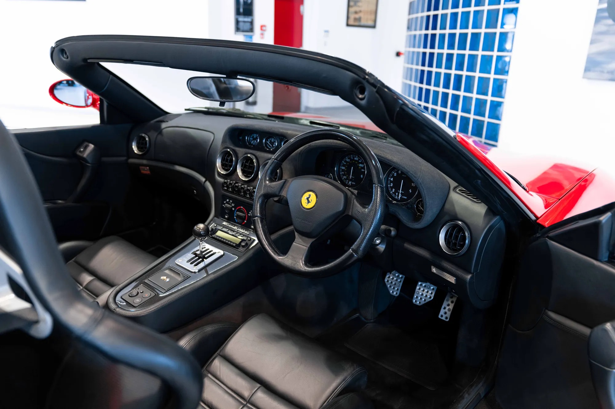 2001 Ferrari 550 Barchetta Pininfarina, 5/20