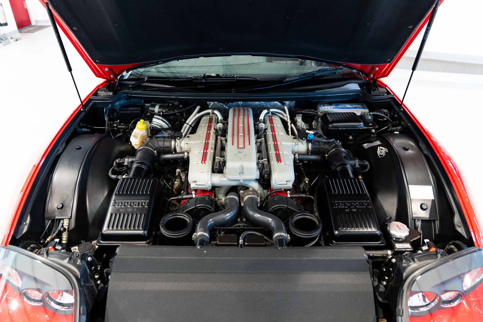 2001 Ferrari 550 Barchetta Pininfarina, 18/20
