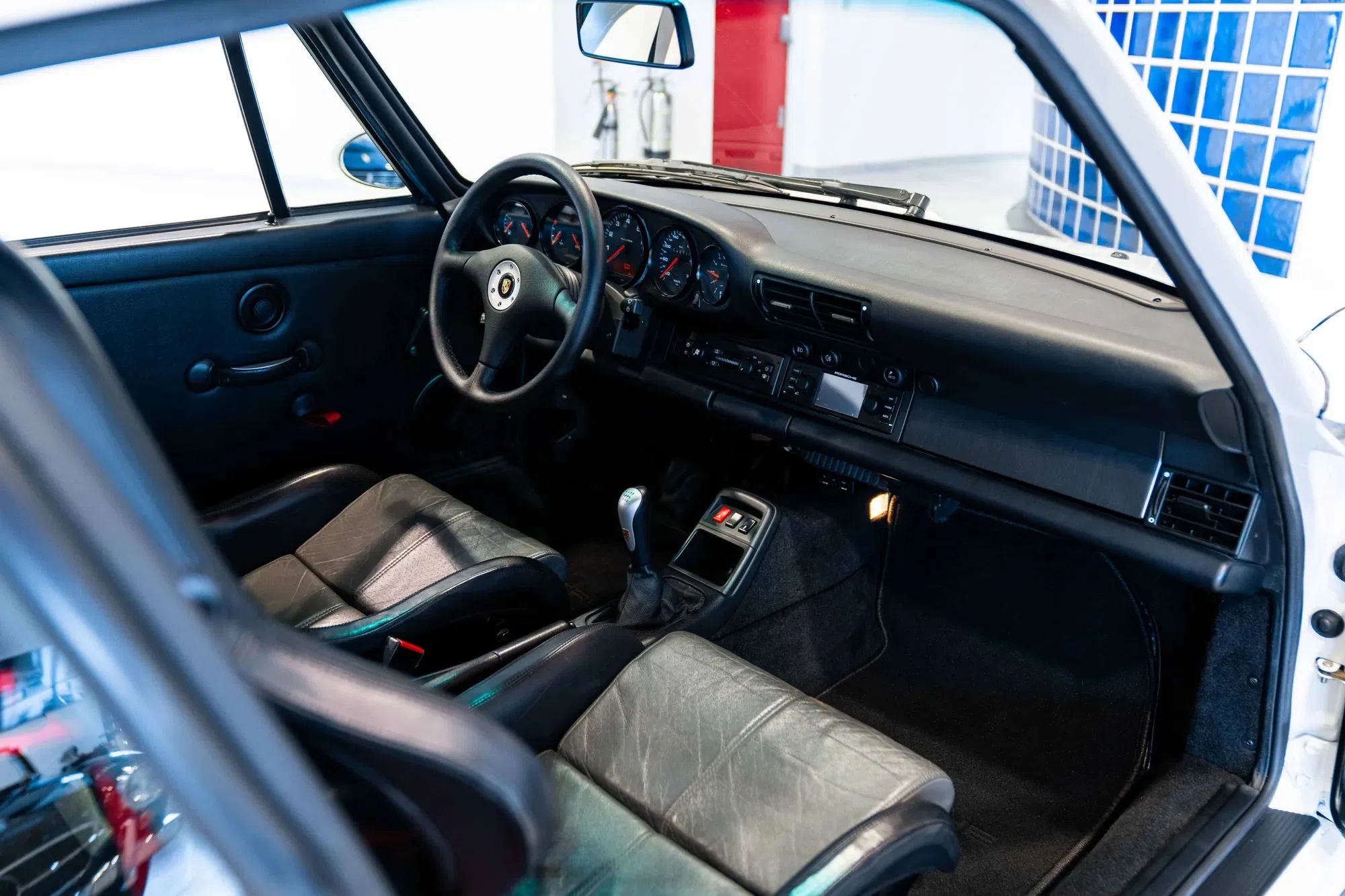 1997 Porsche 911 993 GT2 LHD interior, dashboard