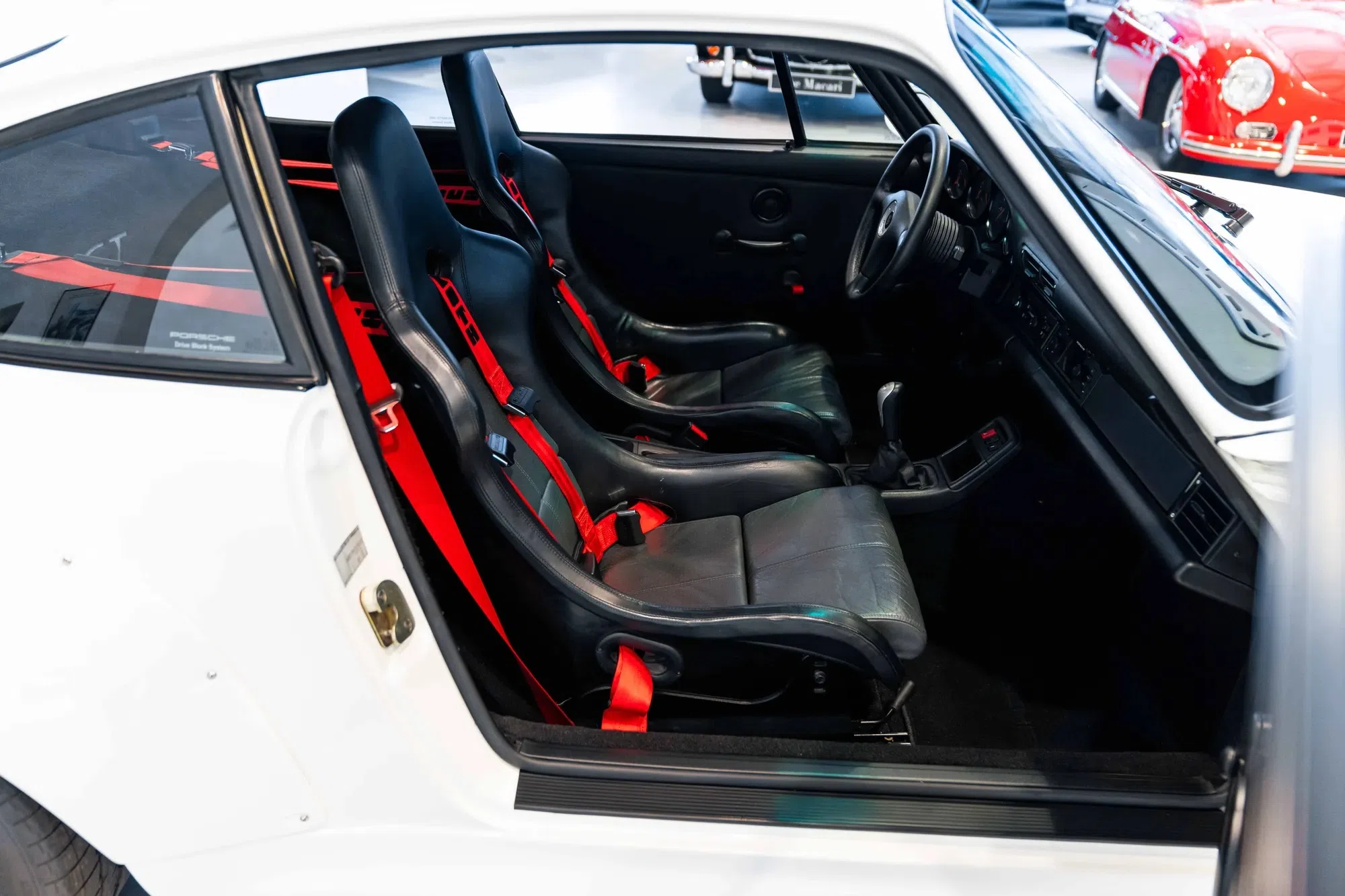 1997 Porsche 911 993 GT2 LHD interior, seats