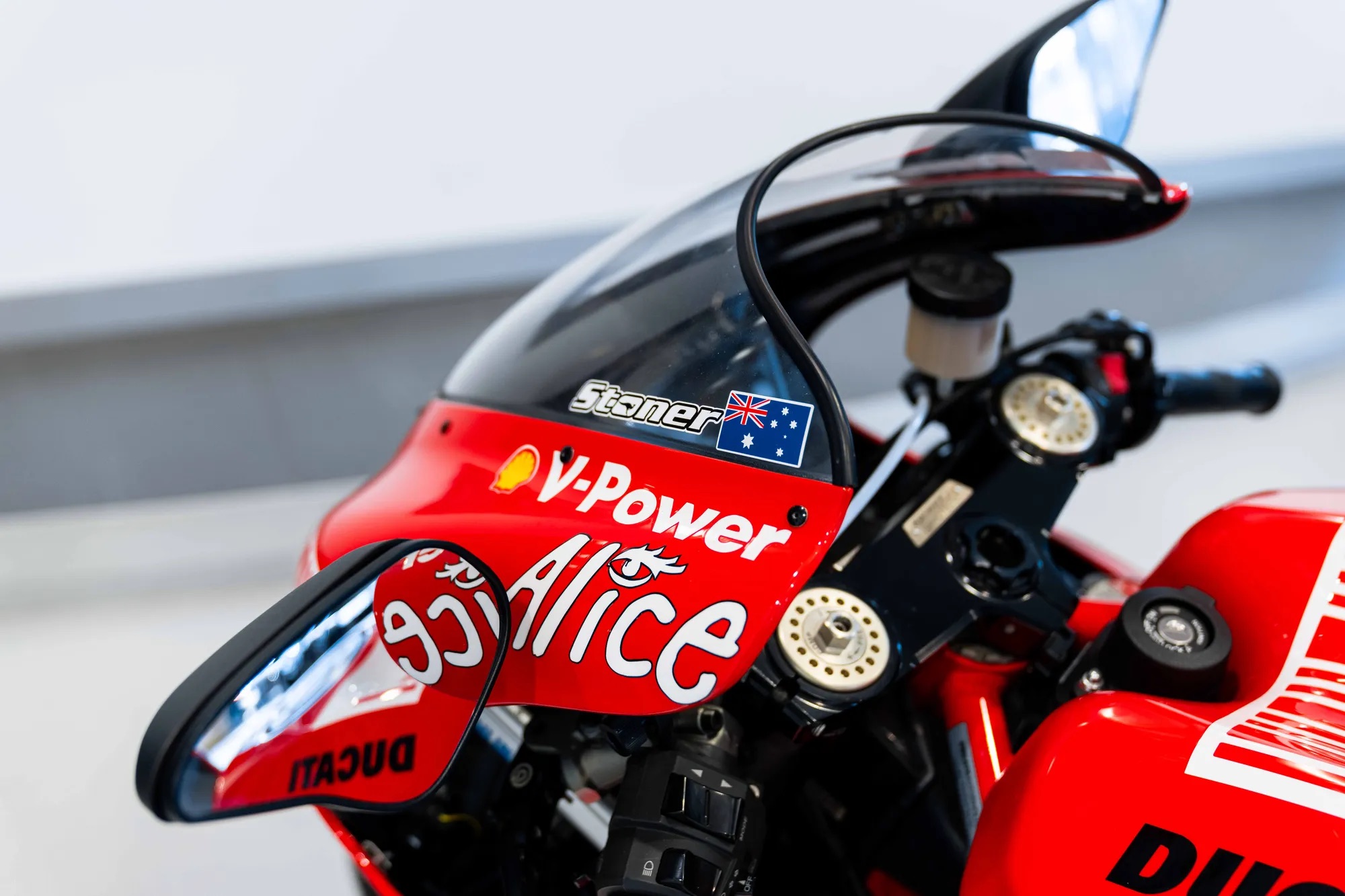 2008 Ducati Desmosedici RR team version, 13/18
