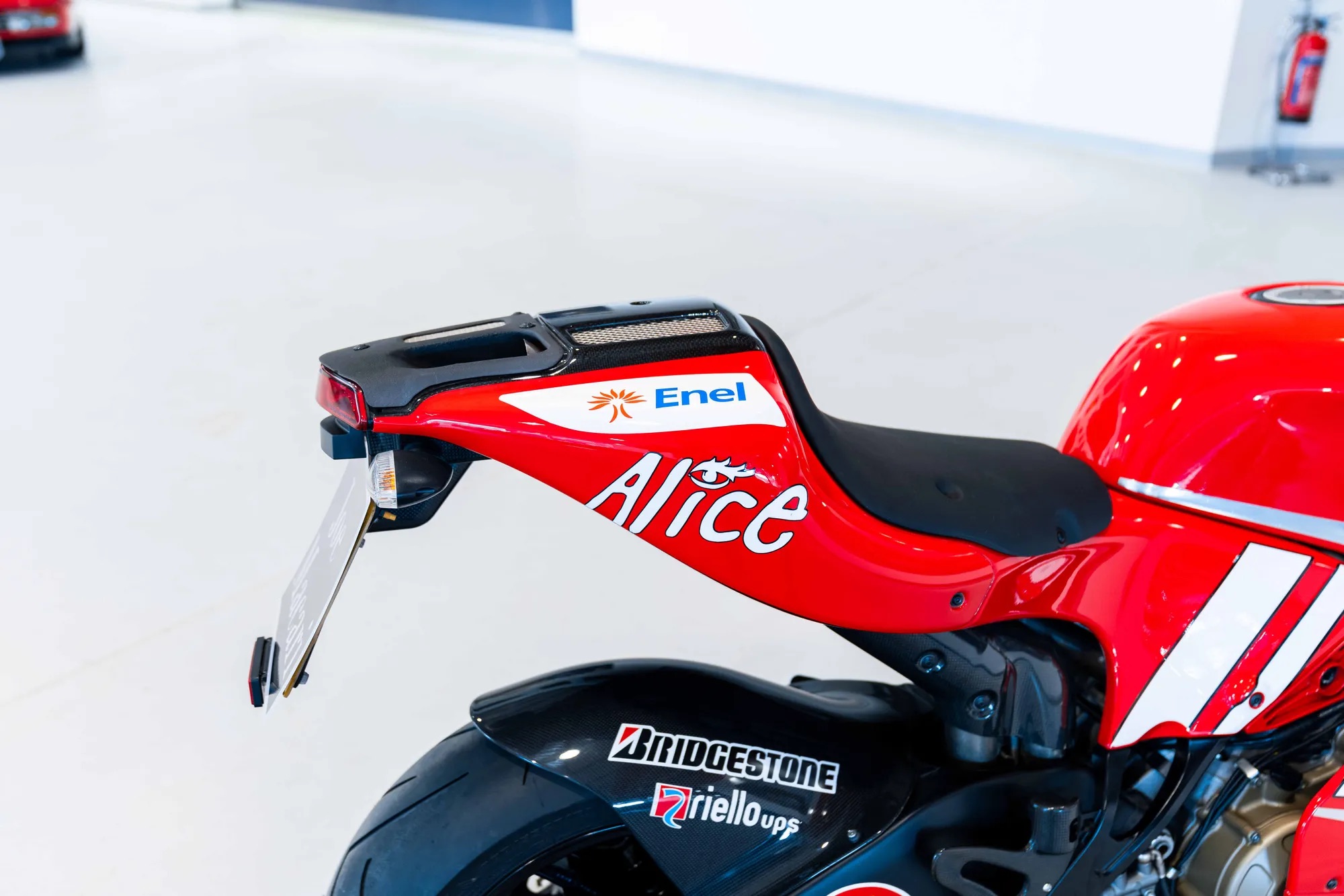 2008 Ducati Desmosedici RR team version, 14/18