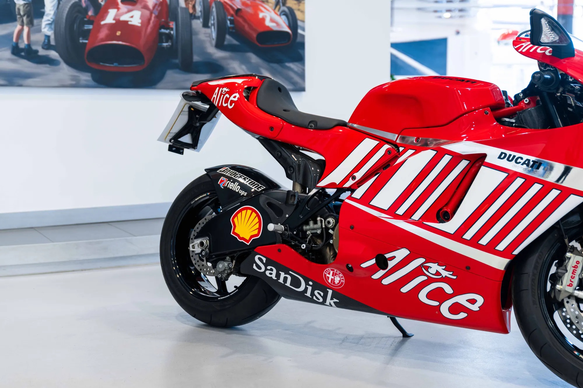 2008 Ducati Desmosedici RR team version, 15/18