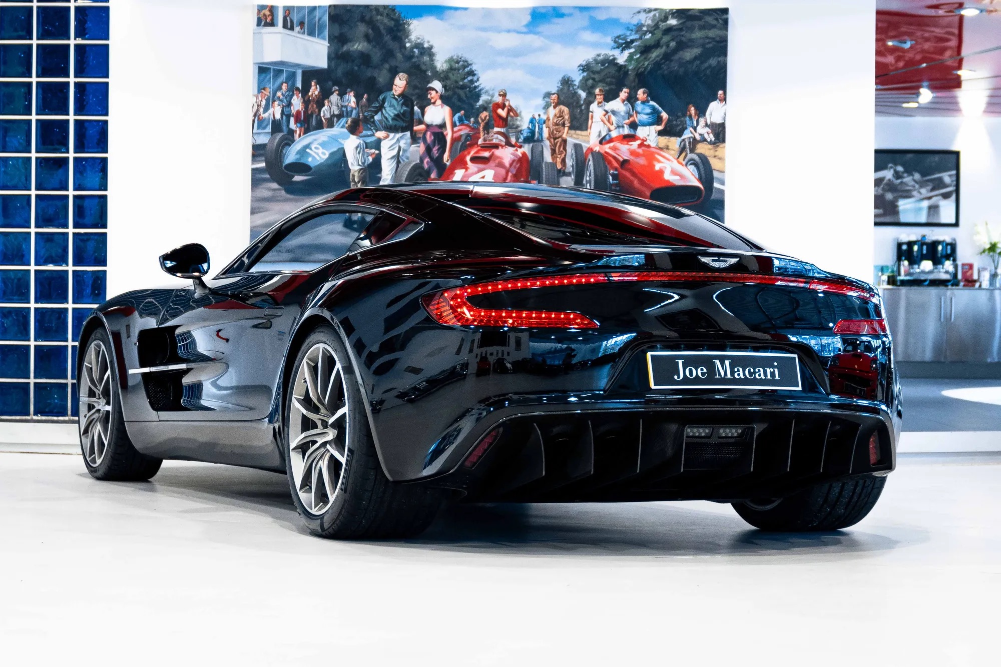 2011 Aston Martin One-77, 18/20