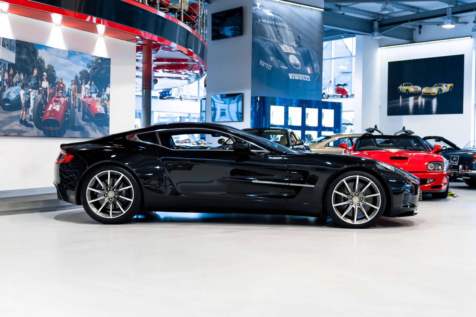 2011 Aston Martin One-77, 19/20