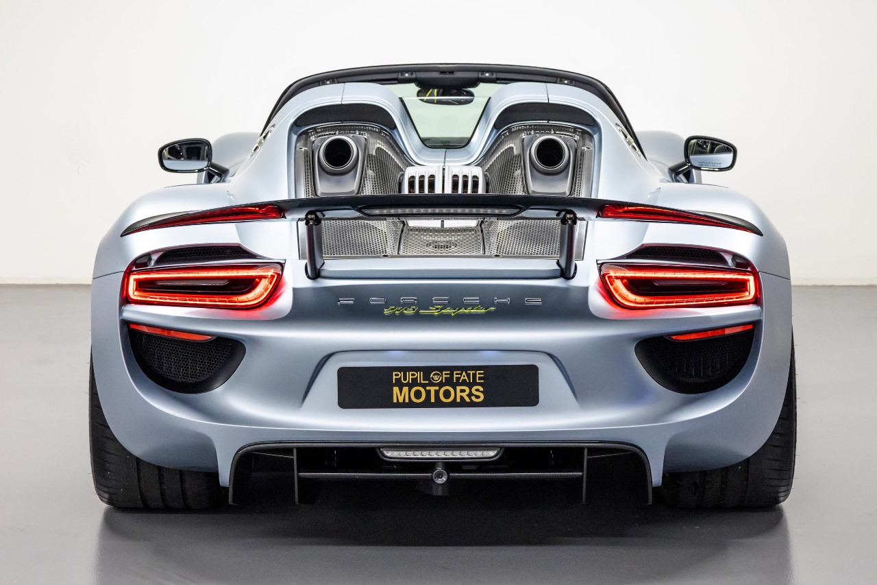 2015 Porsche 918 Spyder, 3/20