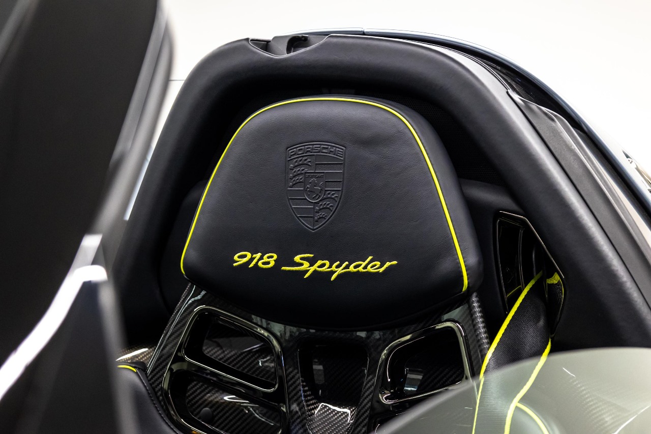 2015 Porsche 918 Spyder, 17/20