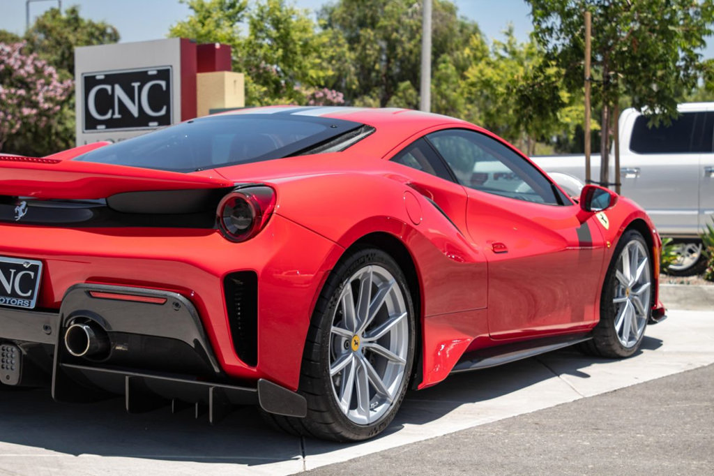 2019 Ferrari 488 Pista, 18/20