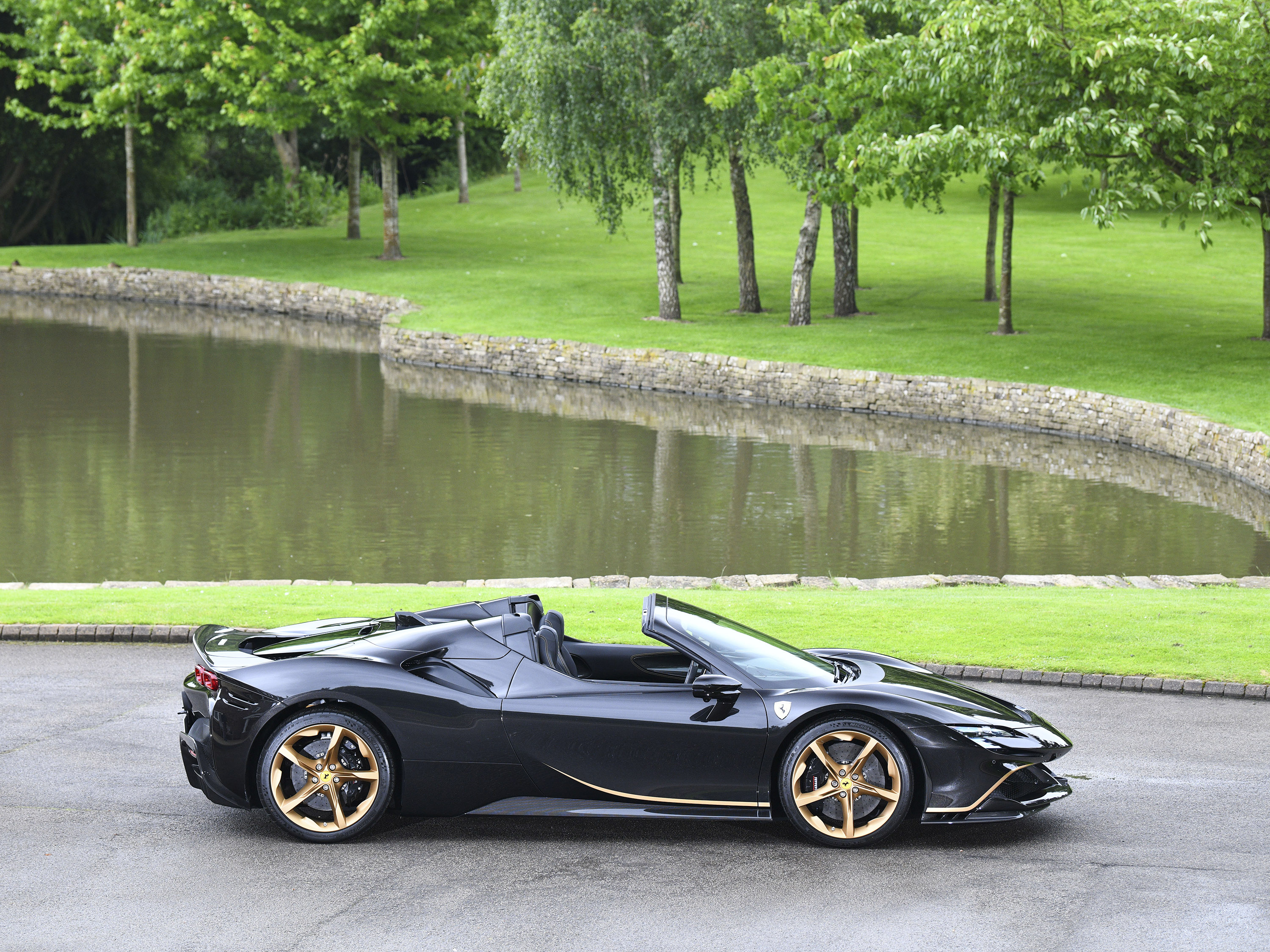 2022 Ferrari SF90 Spider Assetto Fiorano, 6/20