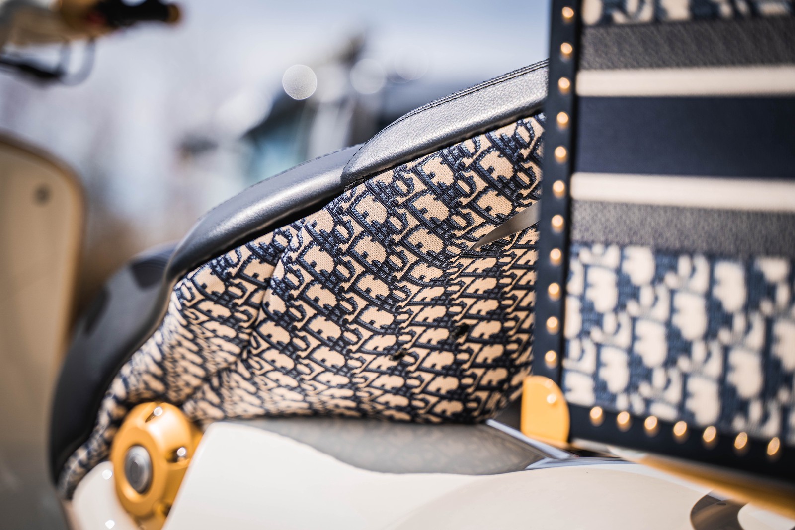 2024 Vespa 946 Christian Dior, 24/31