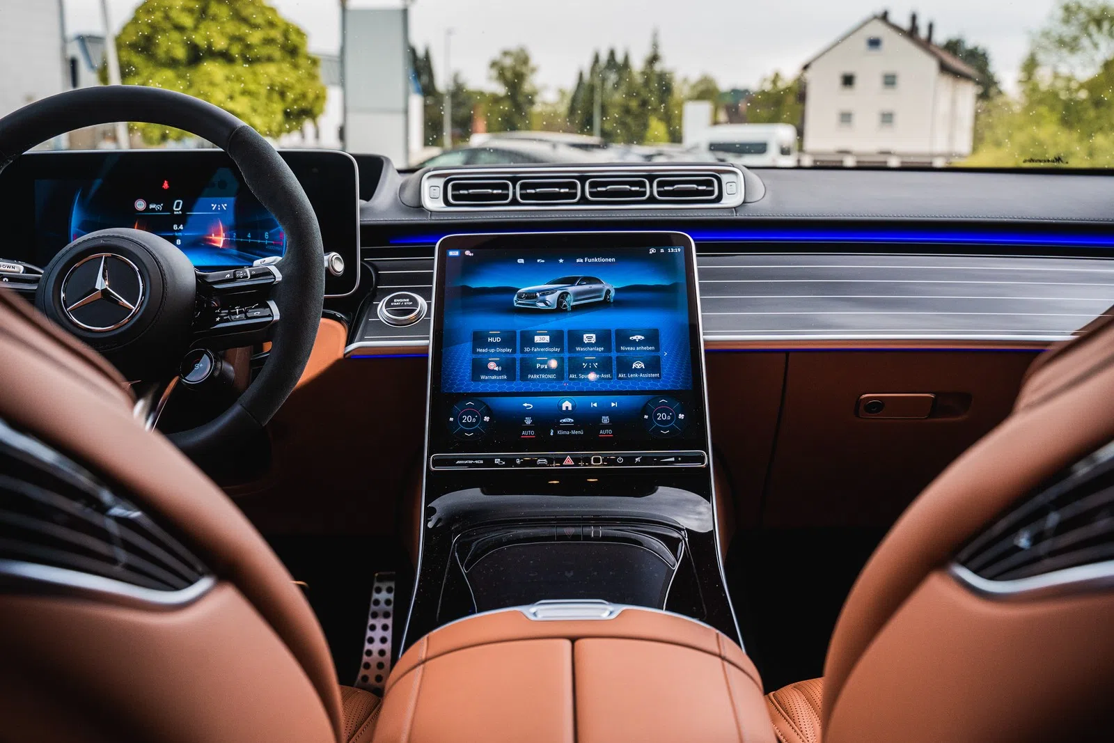 2024 BRABUS 930 interior, Siena Brown | Leder