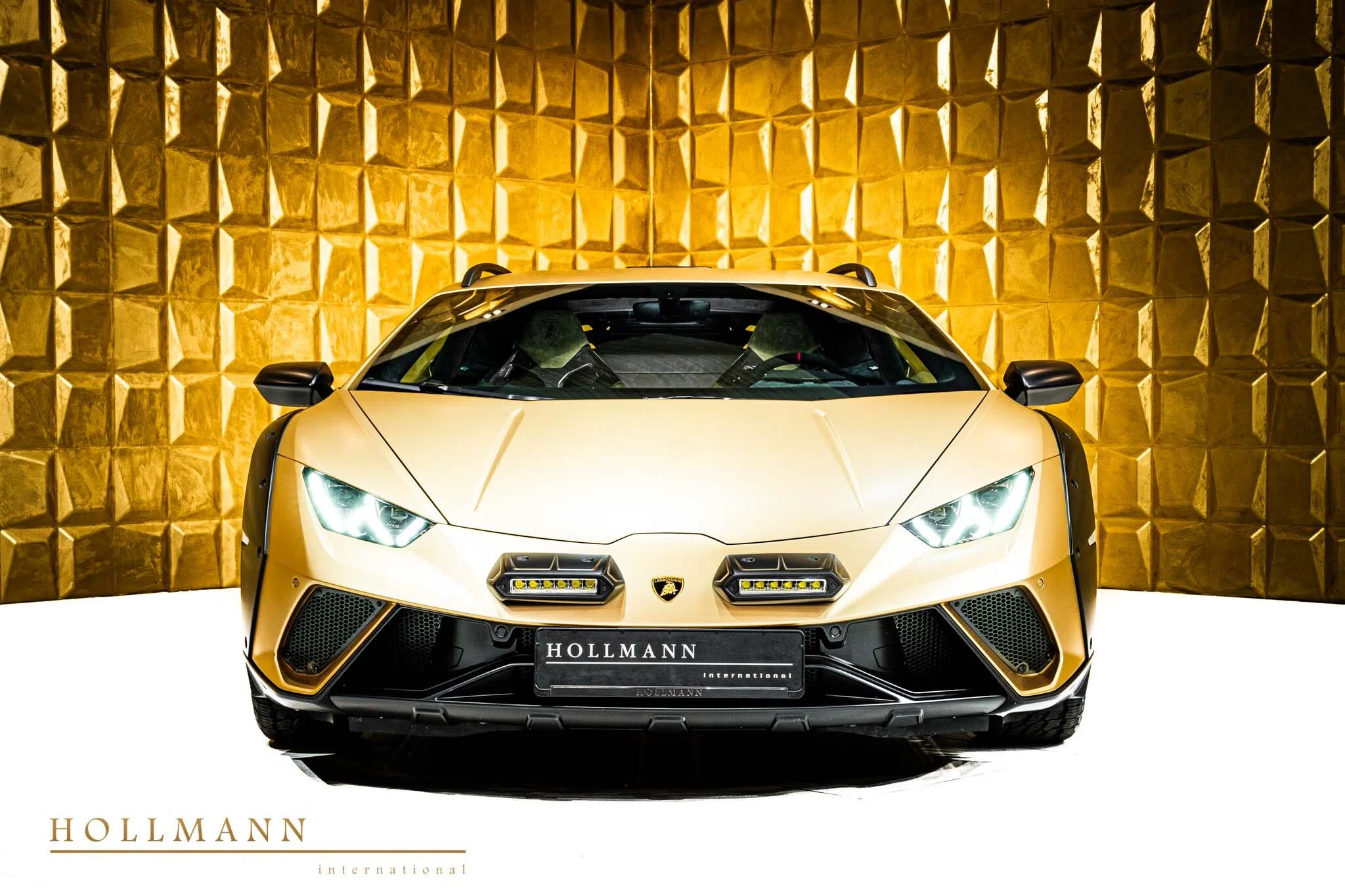 2025 Lamborghini Huracán Sterrato for sale, exterior, Oro Elois Matt