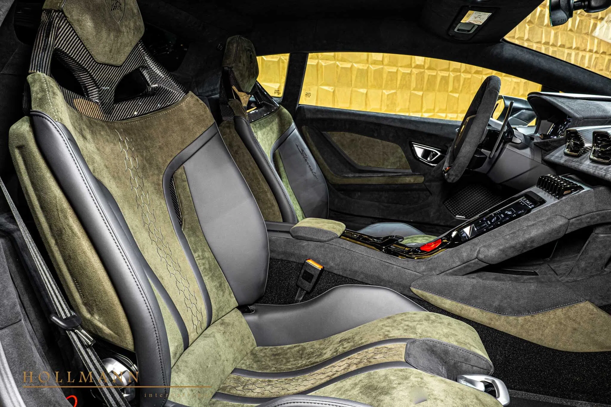 2025 Lamborghini Huracán Sterrato interior, seats, Alcantara Verde Sterrato