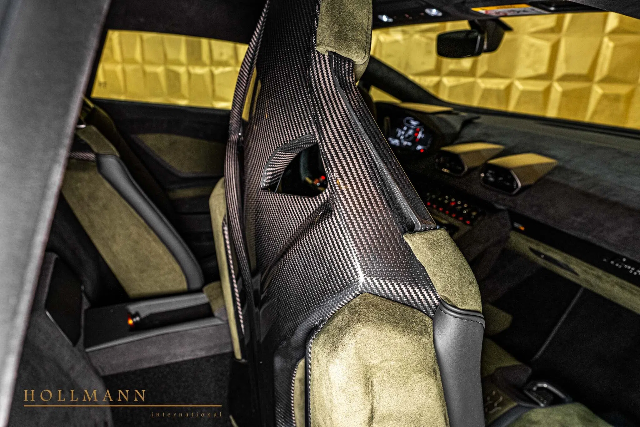 2025 Lamborghini Huracán Sterrato interior, Alcantara Verde Sterrato