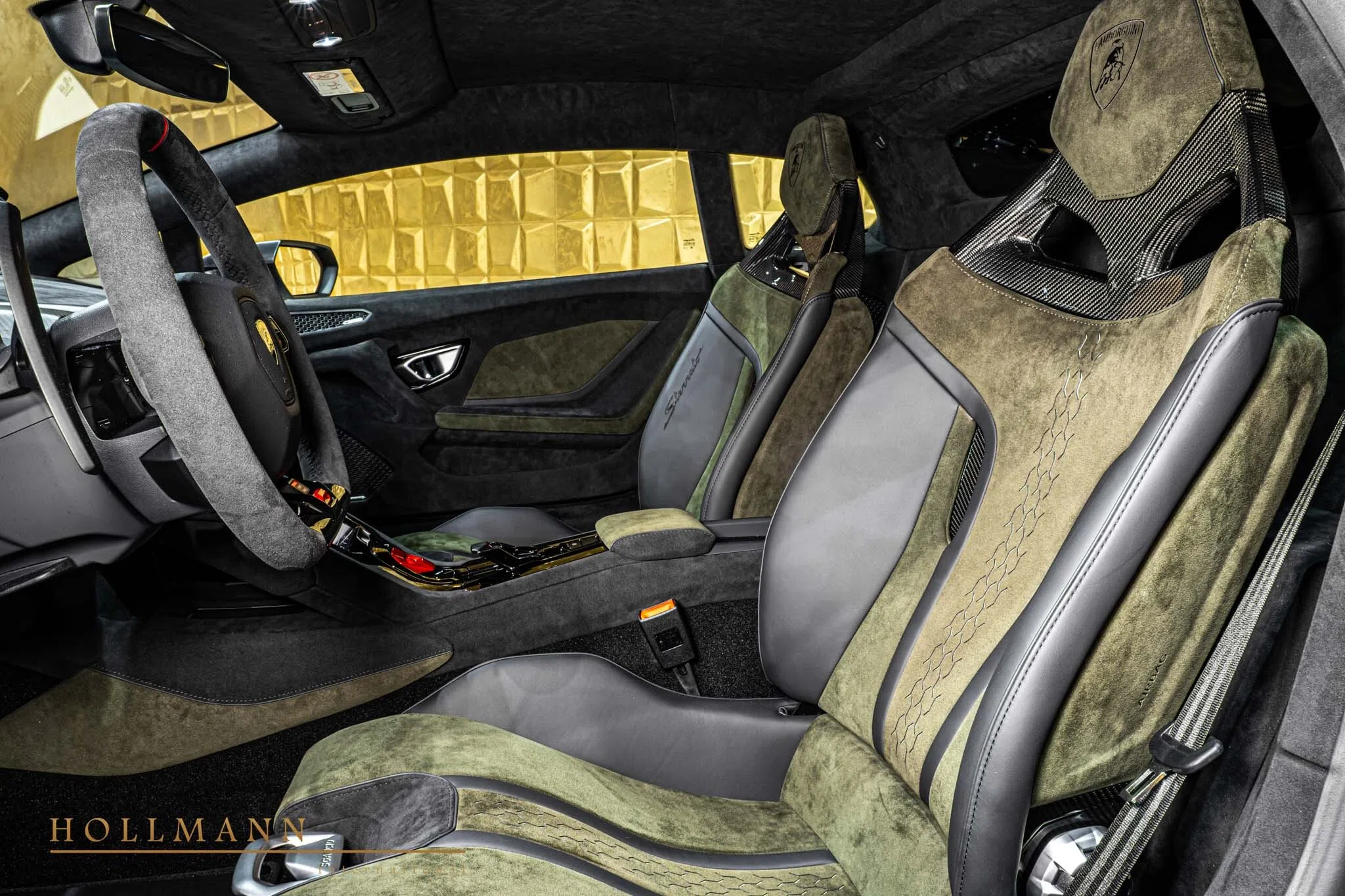 2025 Lamborghini Huracán Sterrato interior, seats, Alcantara Verde Sterrato