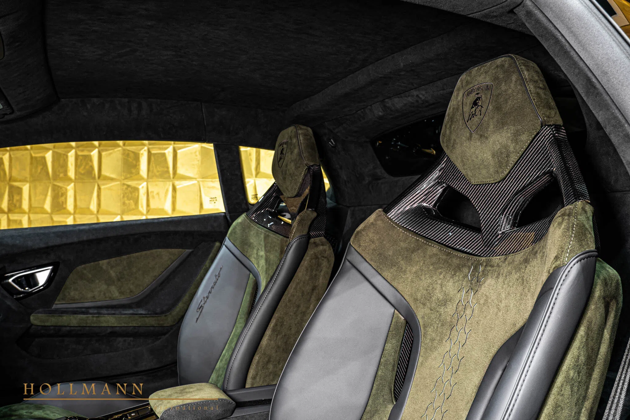 2025 Lamborghini Huracán Sterrato interior, seats, Alcantara Verde Sterrato